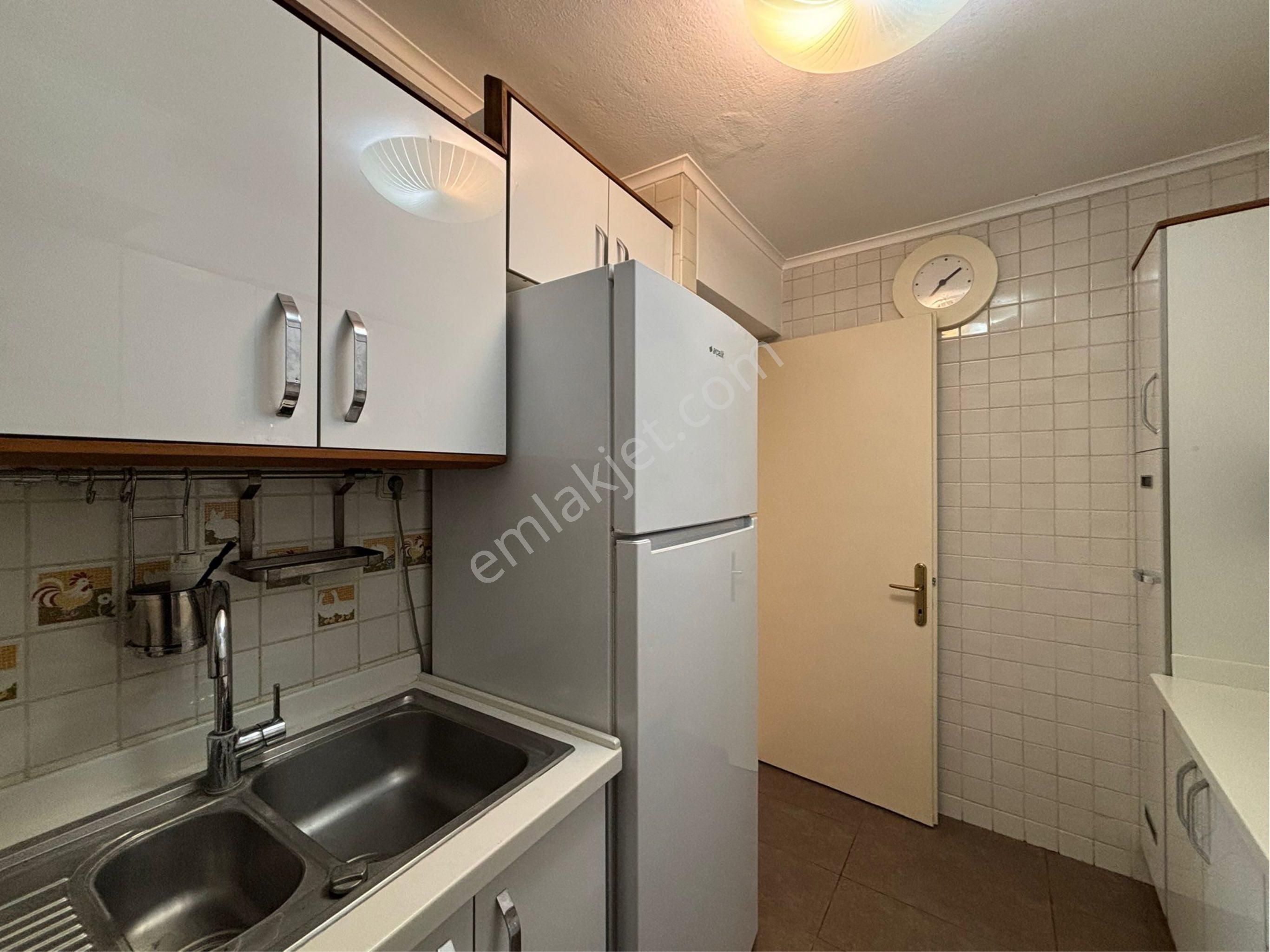 Alsancak Dr.mustafa Enver Cd. 7.kat 3+1 Bakımlı Kiralık Daire - Görsel 12