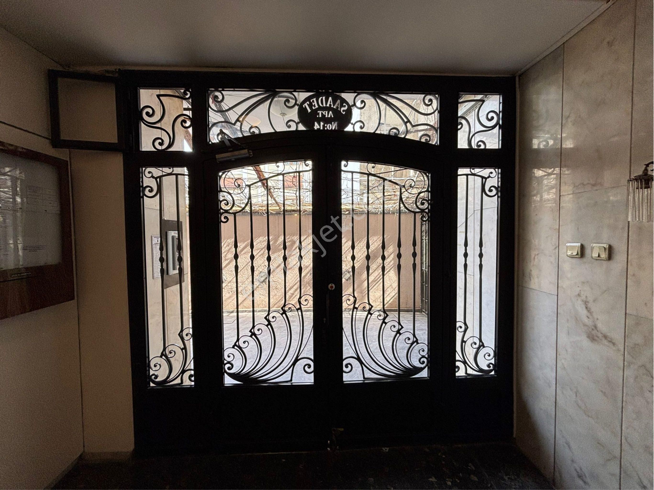 Alsancak Dr.mustafa Enver Cd. 7.kat 3+1 Bakımlı Kiralık Daire - Görsel 23