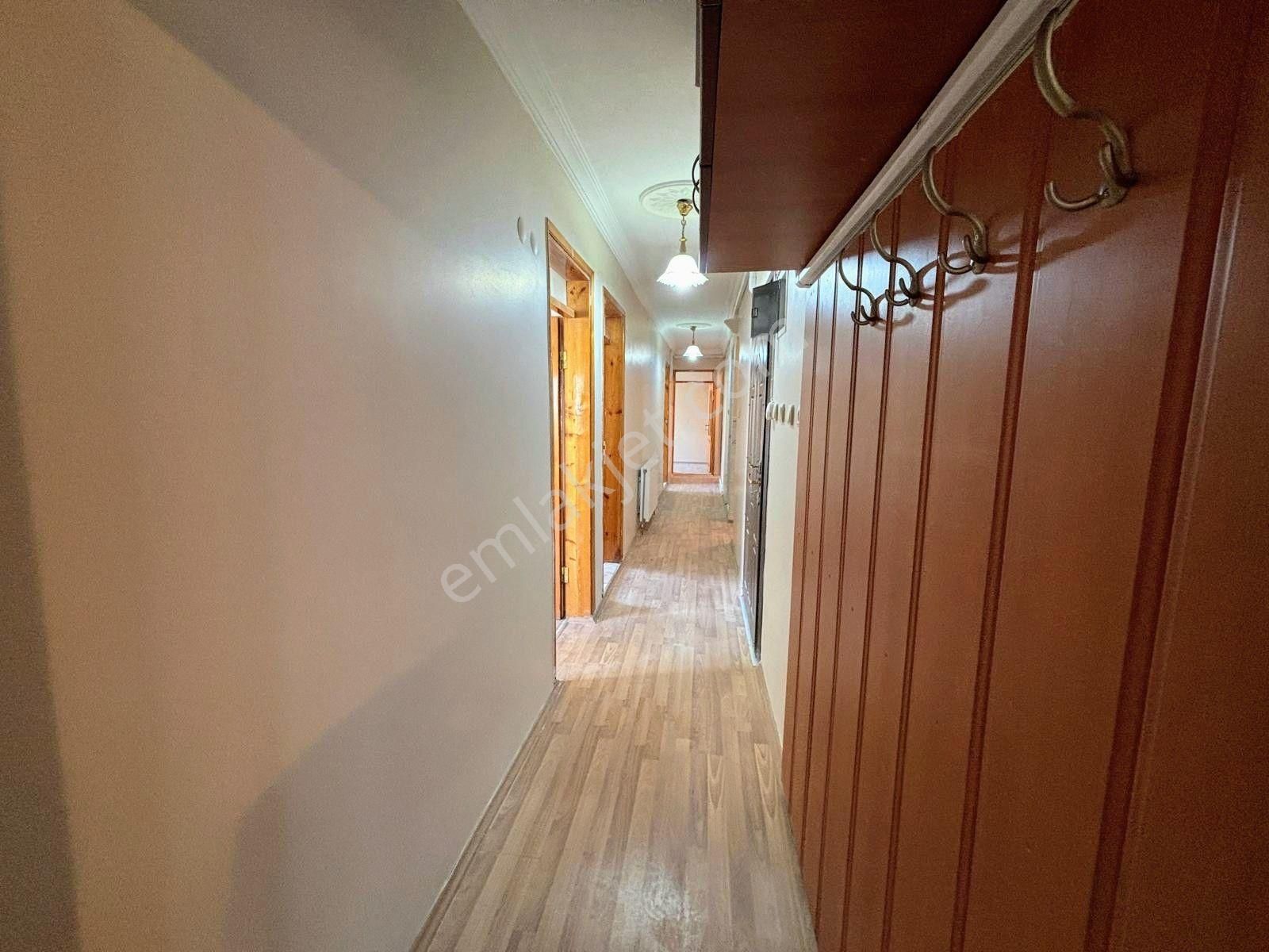 Bergama Doğalgazlı Cam Balkonlu Kapalı Mutfak Ara Kat 3+1 Geniş Daire - Görsel 31