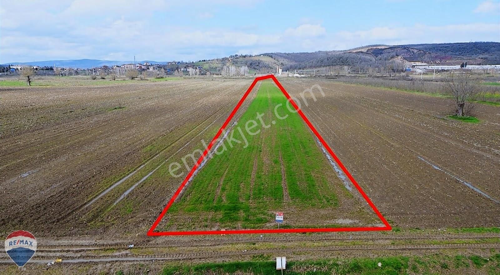 Remax Rıdvan Gedikten Söğütlü Kurudilde Satılık 6.931 M2 Tarla - Görsel 30
