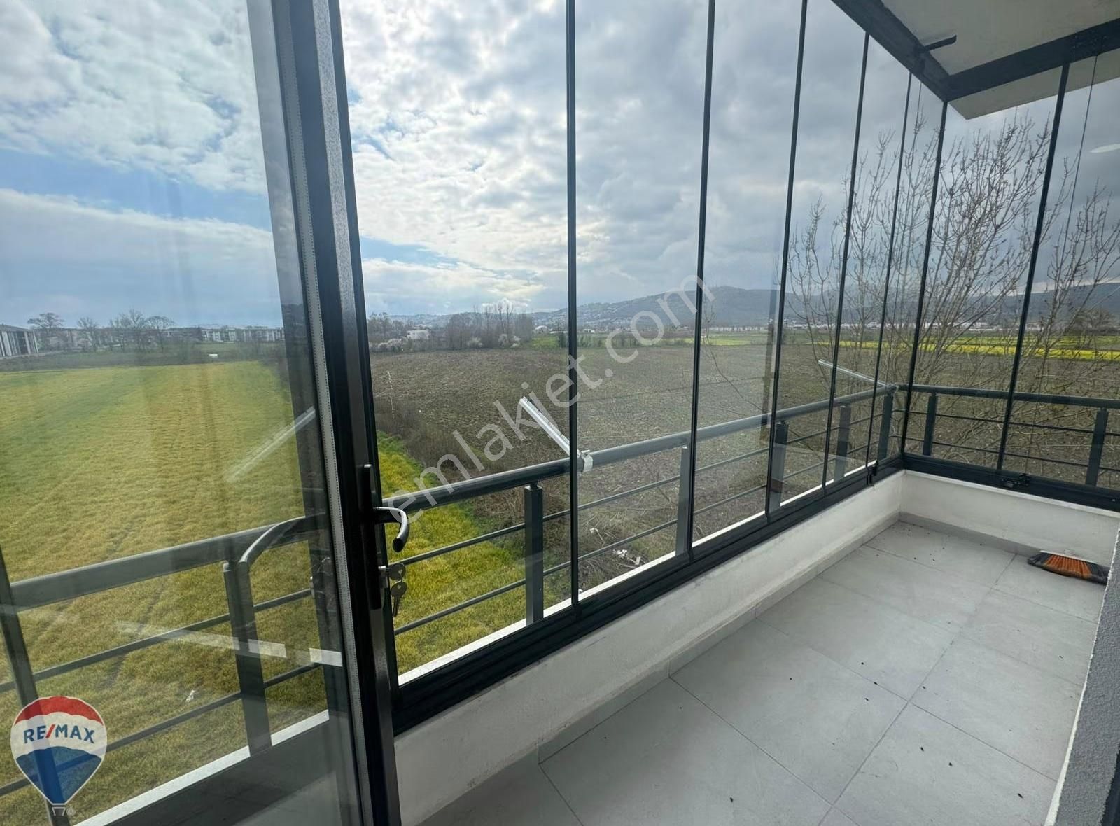 Yazlıkta Remax Mavi Tuncay Şen'den Satılık Geniş 3+1 Daire - Görsel 27
