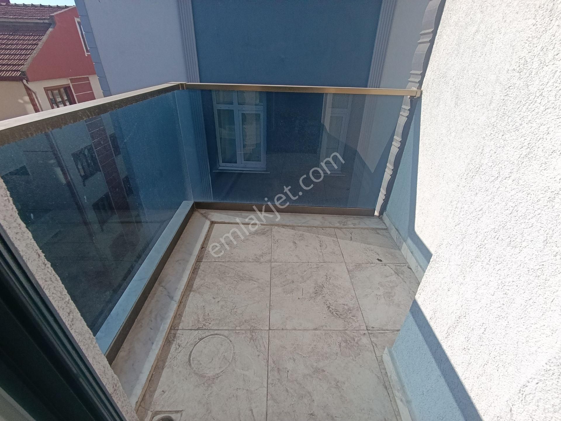Pendik Esenyalı Mahallesi E-5 Çok Yakın Kiralık 2+1 85m2 Daire - Görsel 19