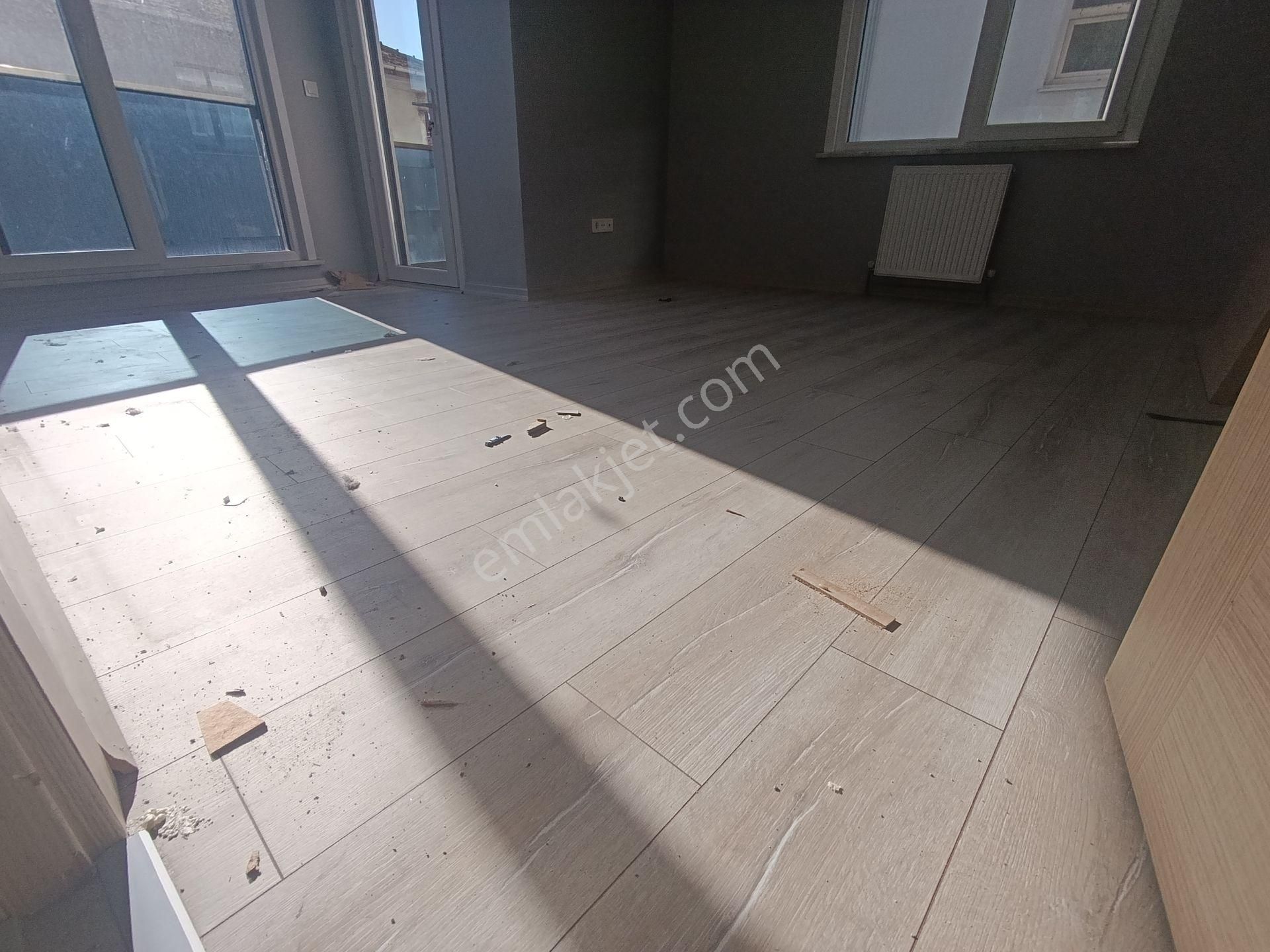 Pendik Esenyalı Mahallesi E-5 Çok Yakın Kiralık 2+1 85m2 Daire - Görsel 15