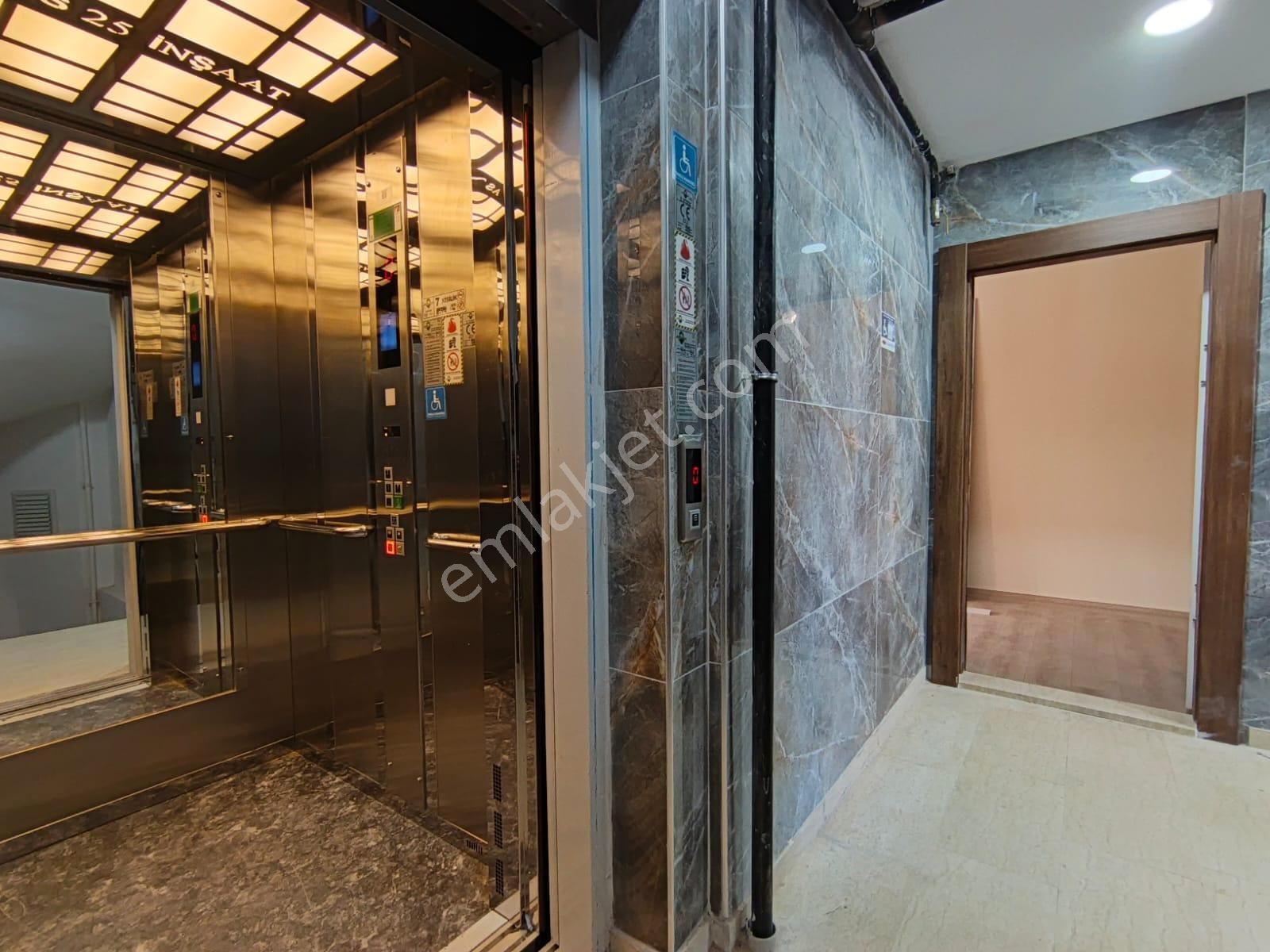 Çekmeköy Hamidiye Mh Satılık Y.giriş 1+1 65m² Daire - Görsel 19