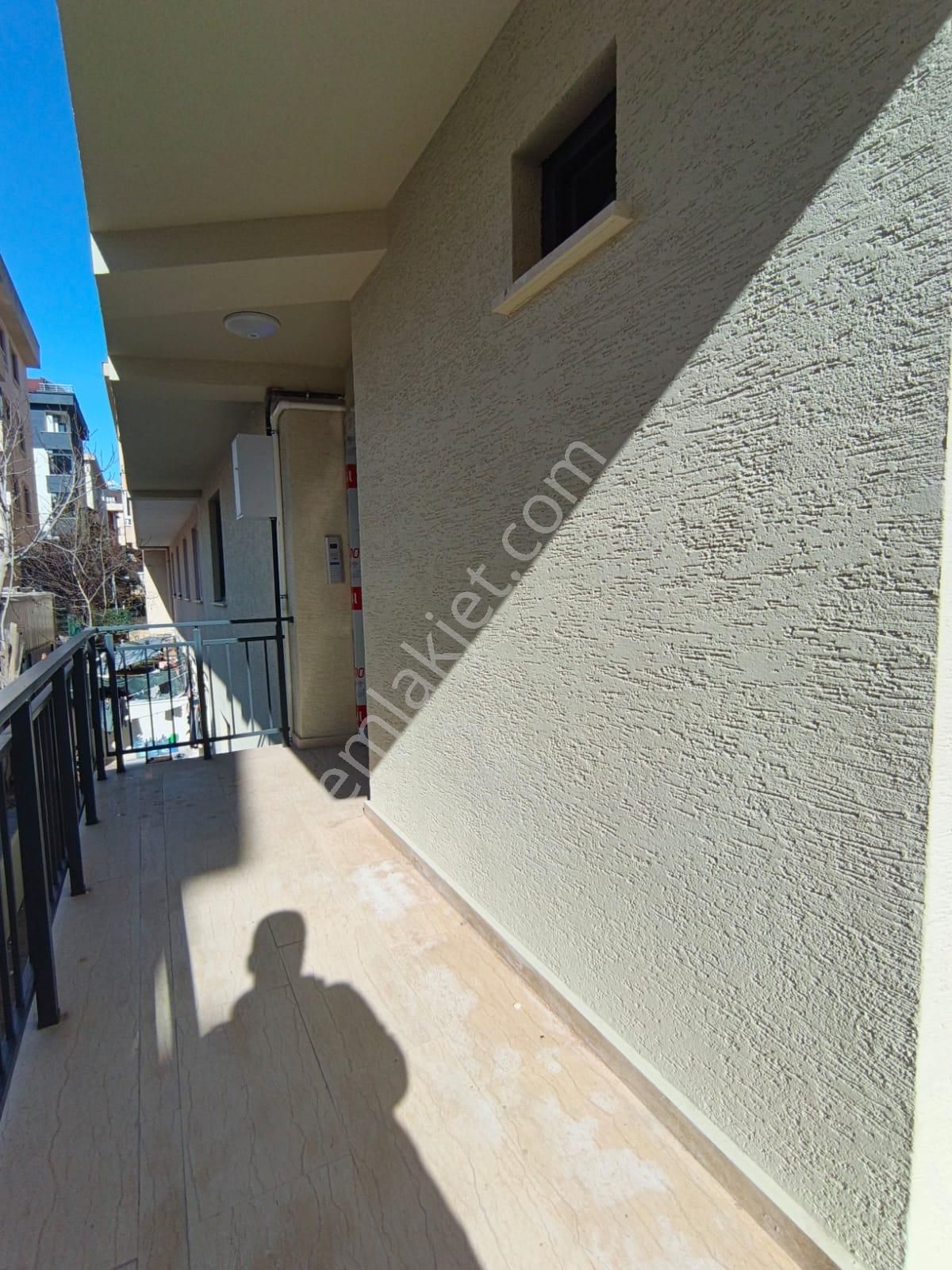 Çekmeköy Hamidiye Mh Satılık Y.giriş 1+1 65m² Daire - Görsel 20