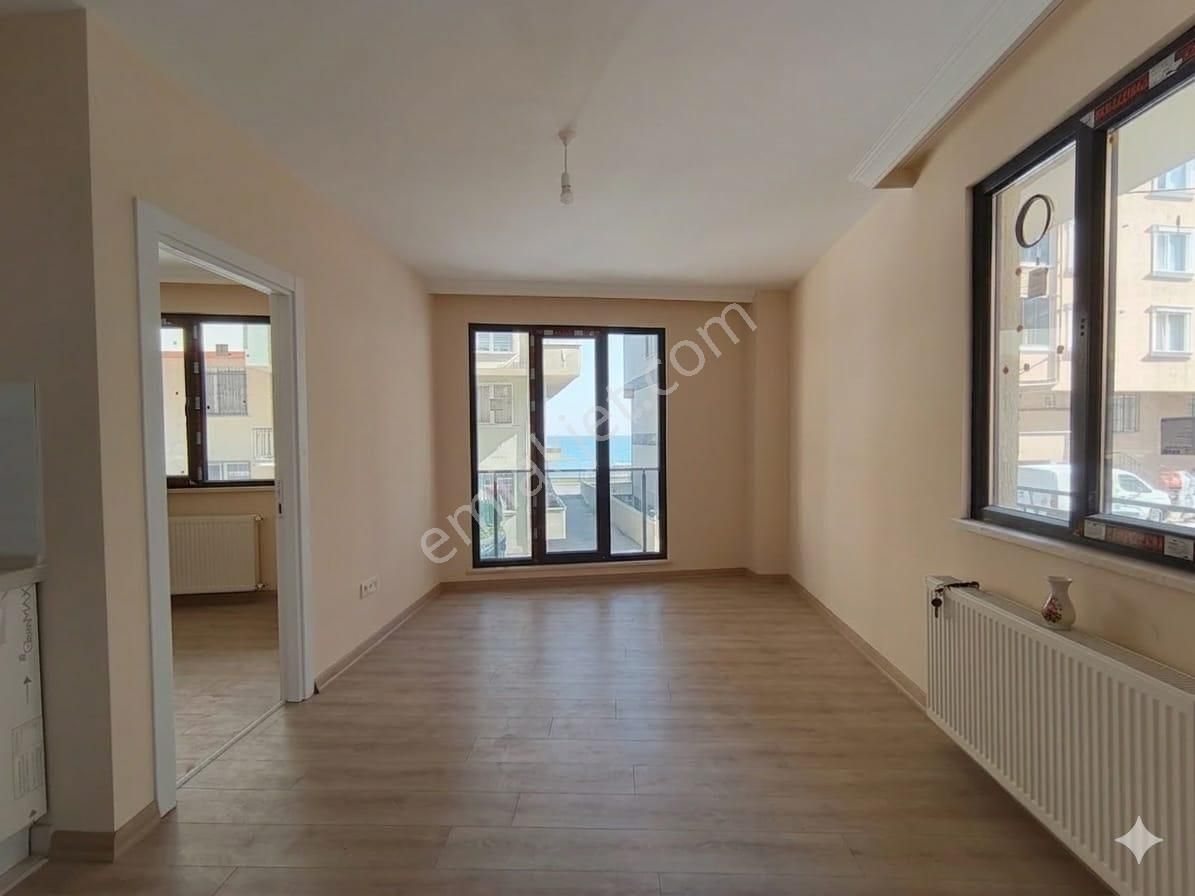 Çekmeköy Hamidiye Mh Satılık Y.giriş 1+1 65m² Daire