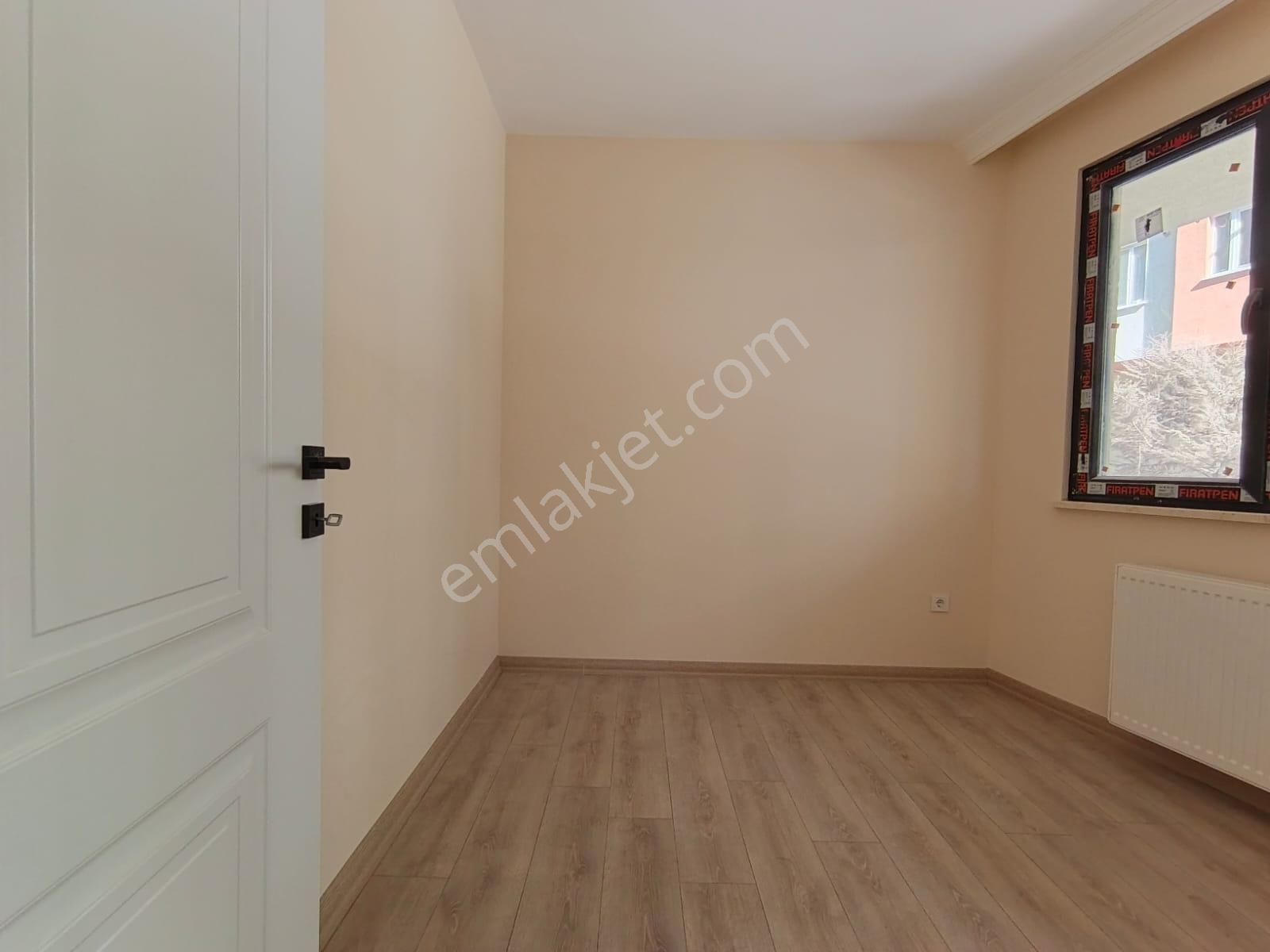 Çekmeköy Hamidiye Mh Satılık Y.giriş 1+1 65m² Daire - Görsel 9