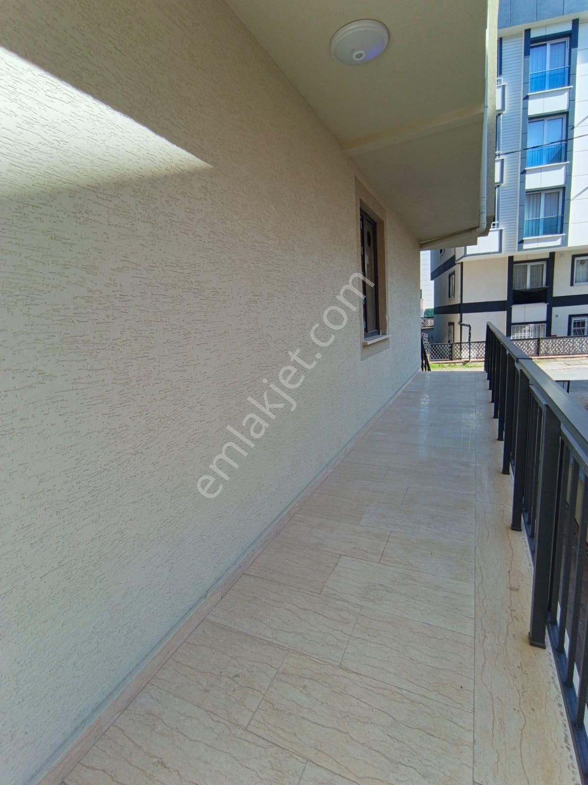 Çekmeköy Hamidiye Mh Satılık Y.giriş 1+1 65m² Daire - Görsel 21