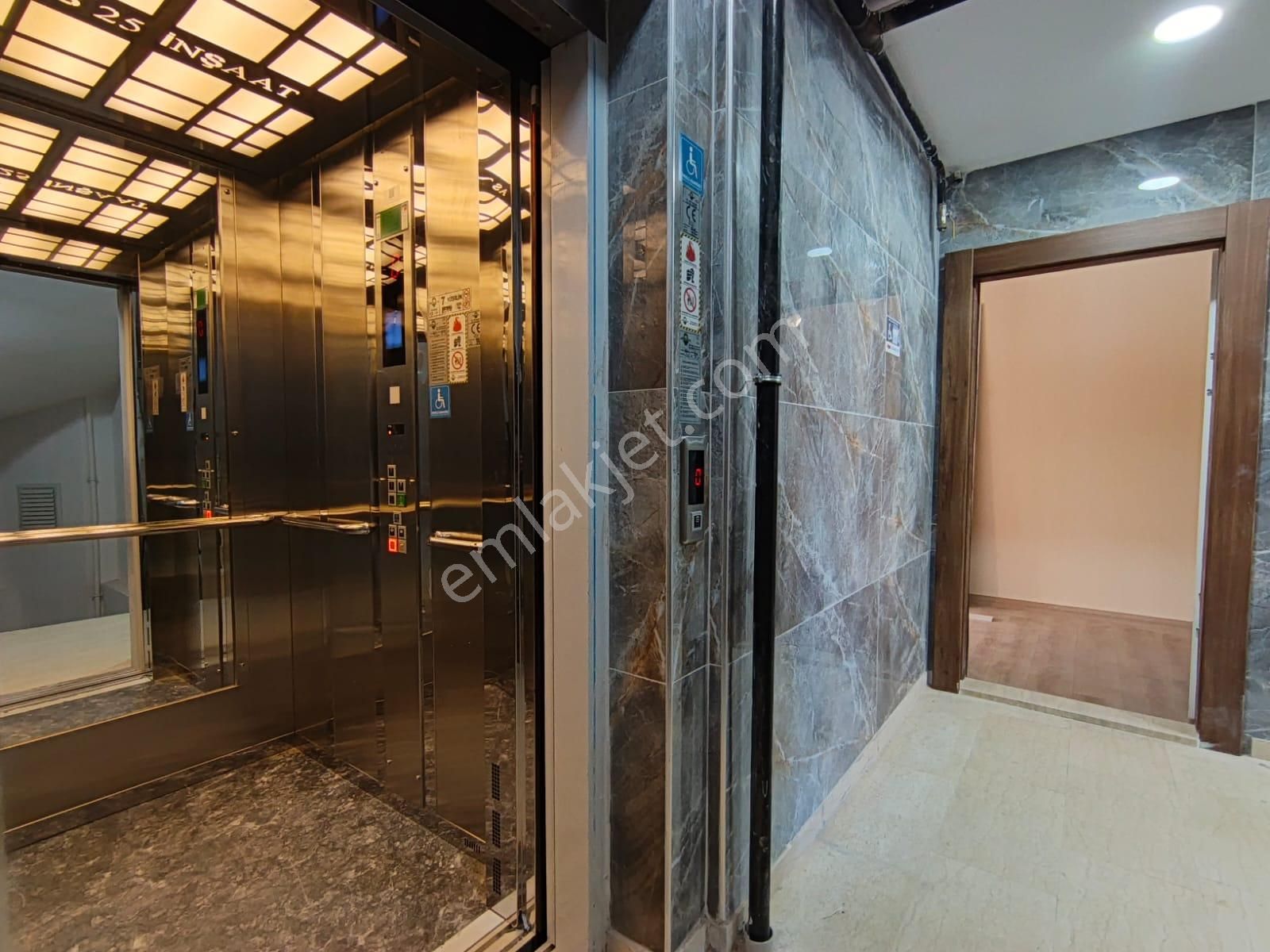 Çekmeköy Hamidiye Mh Satılık Y.giriş 1+1 65m² Daire - Görsel 18