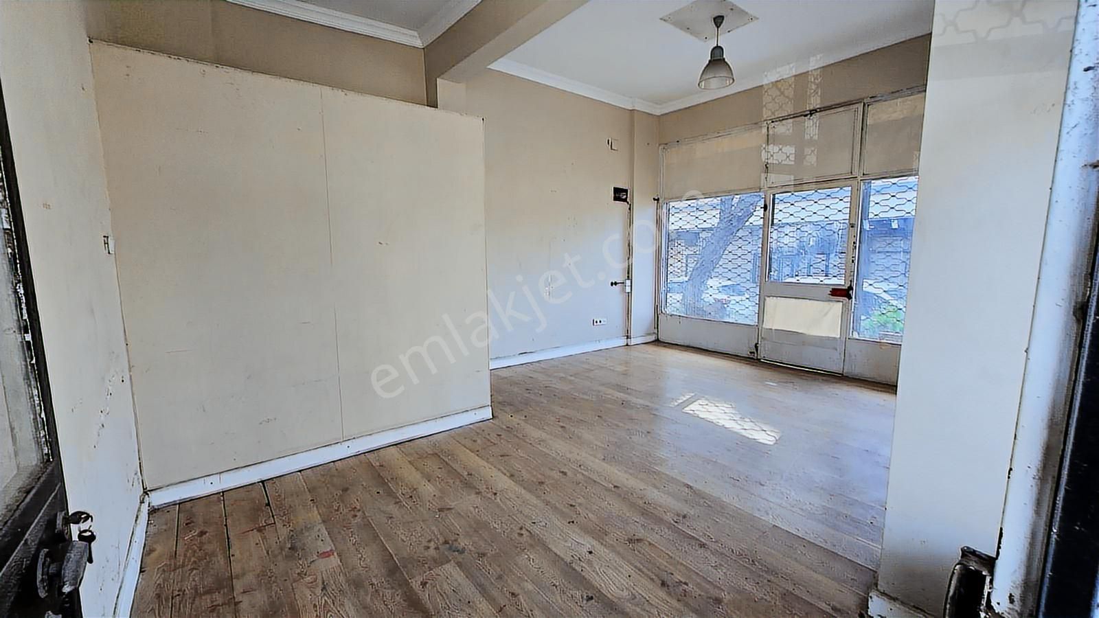 Selvili'de Kiralık Caddeye Yakın Dükkan - Görsel 14