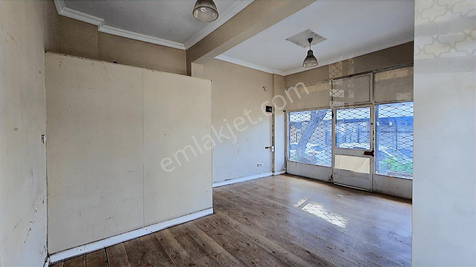 Selvili'de Kiralık Caddeye Yakın Dükkan - Görsel 12