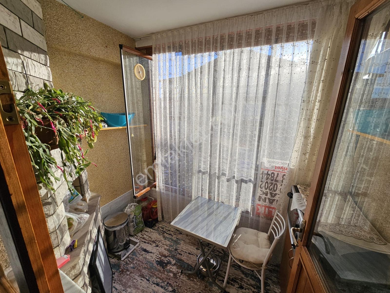 Bahçelerüstü Mah 6+1 Dublexs Ön Cephe 260 M2 İçi Yapılı - Görsel 8
