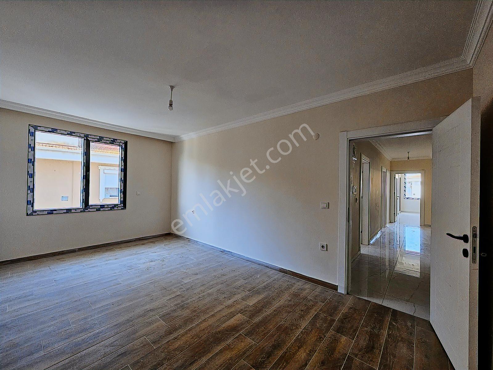 Altınova Ana Cadde Üzeri Satılık 3+1 Ebeveyn Banyolu Daire - Görsel 26