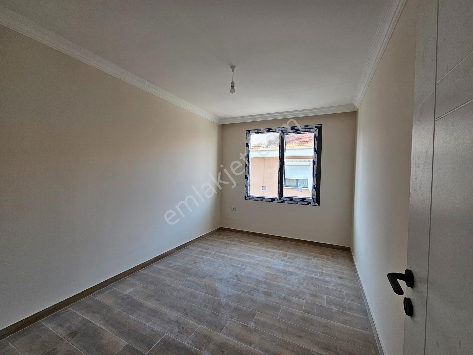 Altınova Ana Cadde Üzeri Satılık 3+1 Ebeveyn Banyolu Daire - Görsel 15