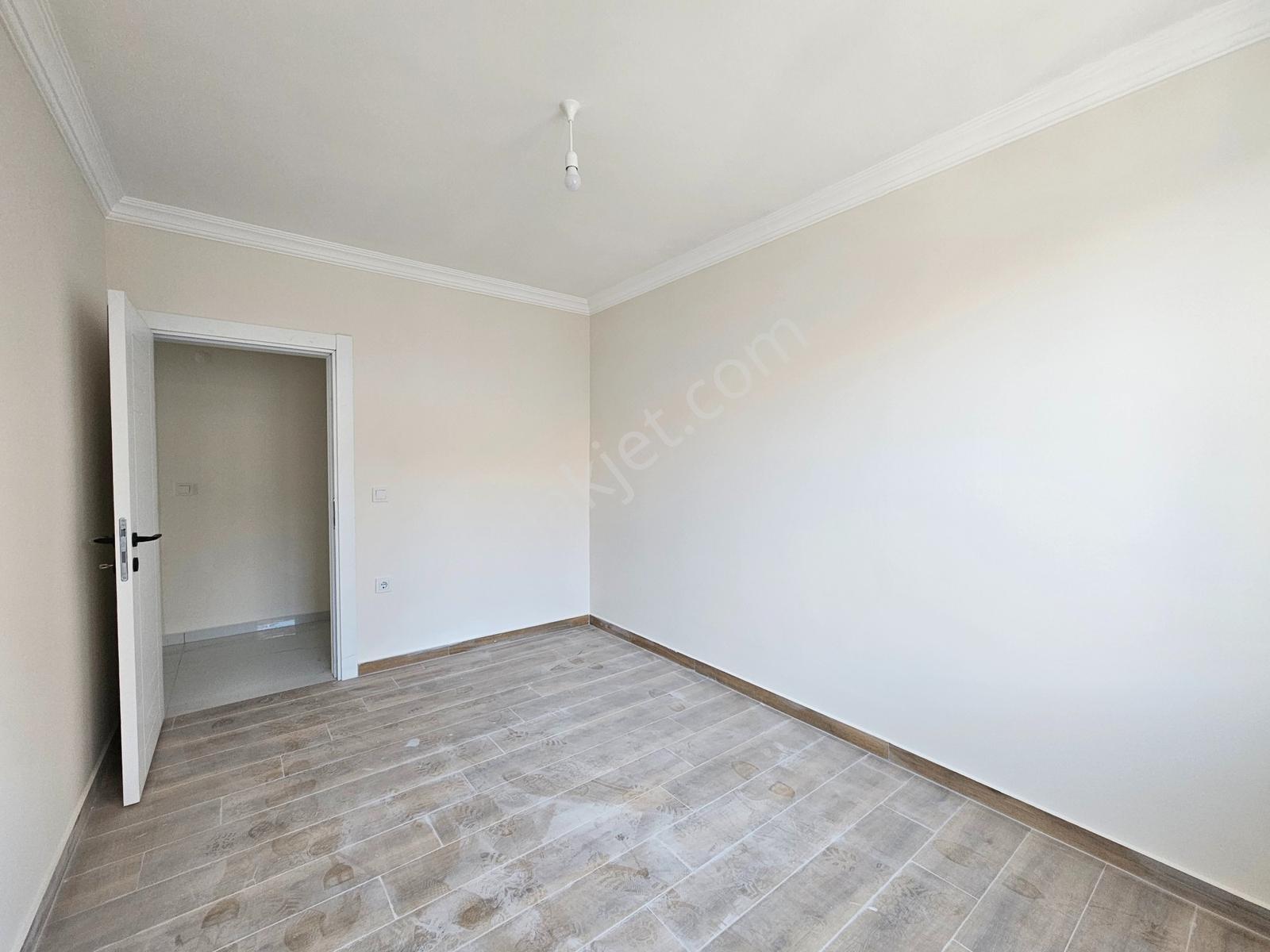 Altınova Ana Cadde Üzeri Satılık 3+1 Ebeveyn Banyolu Daire - Görsel 34