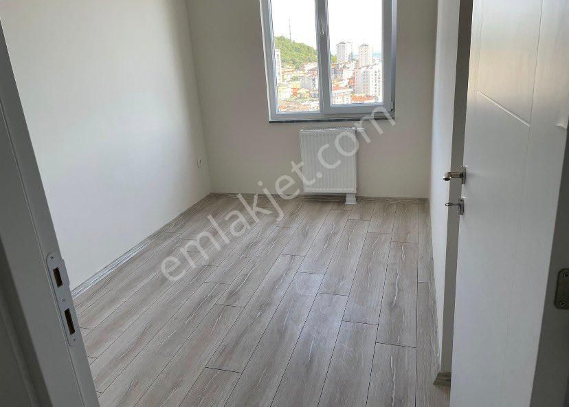 Acil Satılık 2+1 Pendikte Daire - Görsel 7