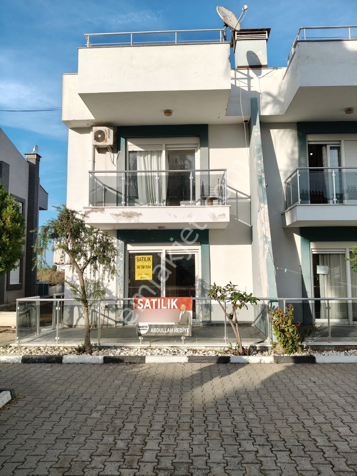 Kundu Oteller Bölgesinde Site İçi 4+1 Tripleks Satılık Villa