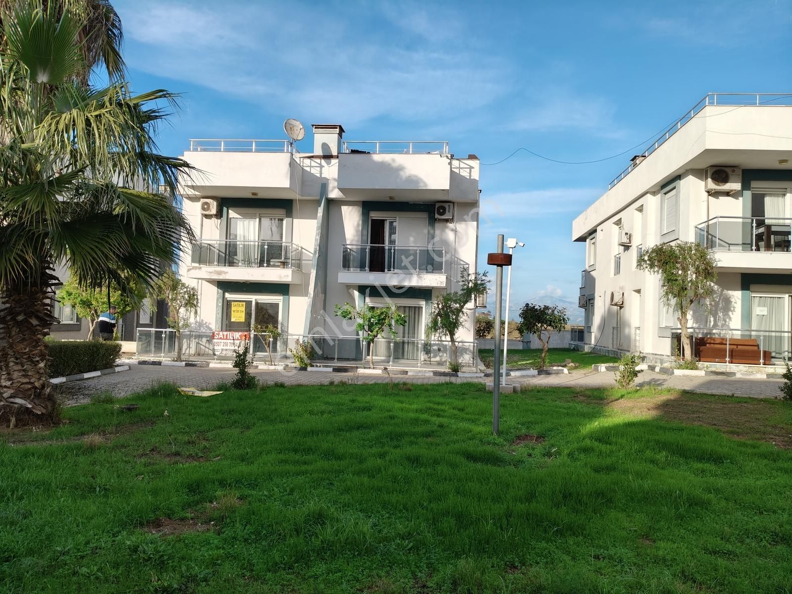 Kundu Oteller Bölgesinde Site İçi 4+1 Tripleks Satılık Villa - Görsel 3