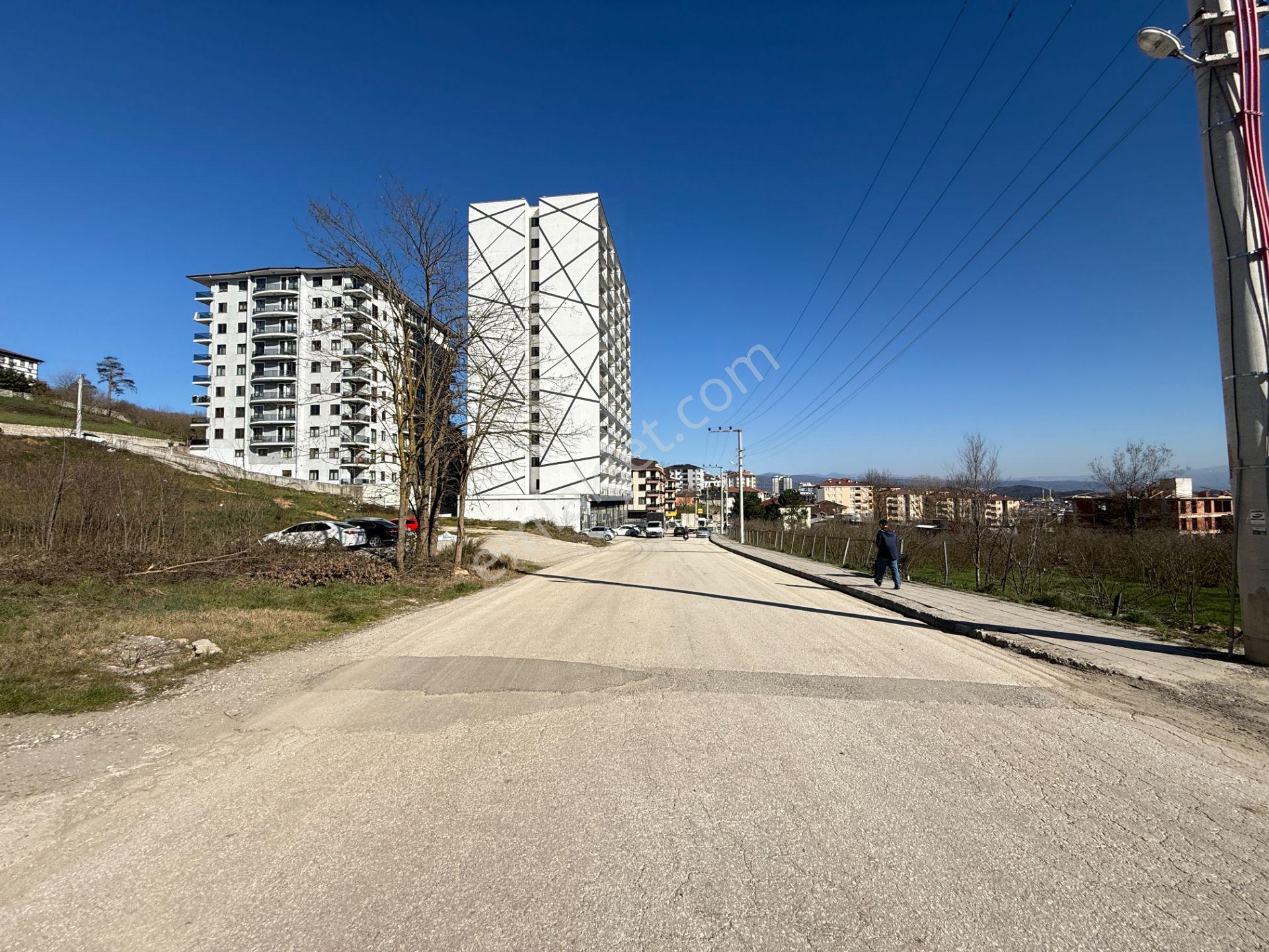 Konuralp Ana Cadde Üzerinde 3347 M2 Satılık Arsa - Görsel 25