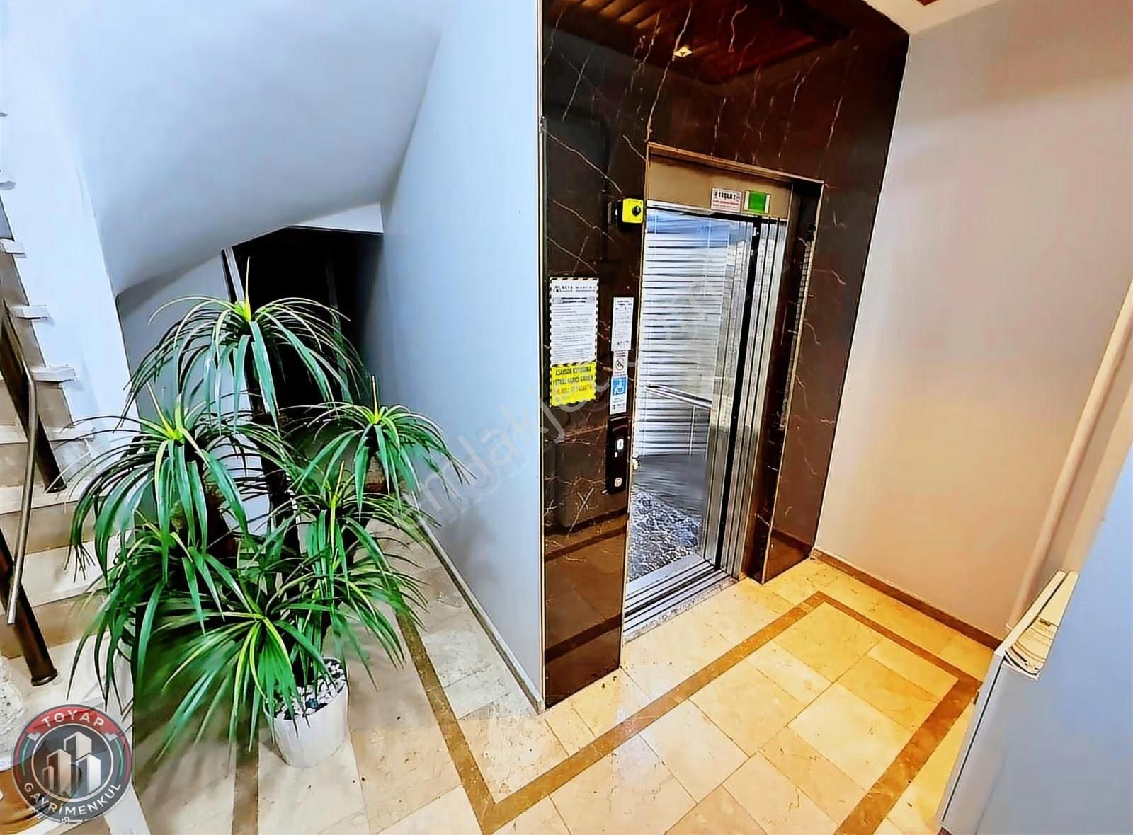 Sultançiftliği Mahallesi Tramvayın Dibi Ultra Lüks Arakat - Görsel 19