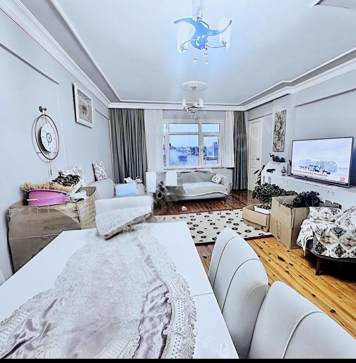 Pendik Fevzi Çakmak Mah. Merkezi Konumda 3+1 Geniş Daire – 115 M² Ara Kat Asansör Ve Açık Otopark - Görsel 2
