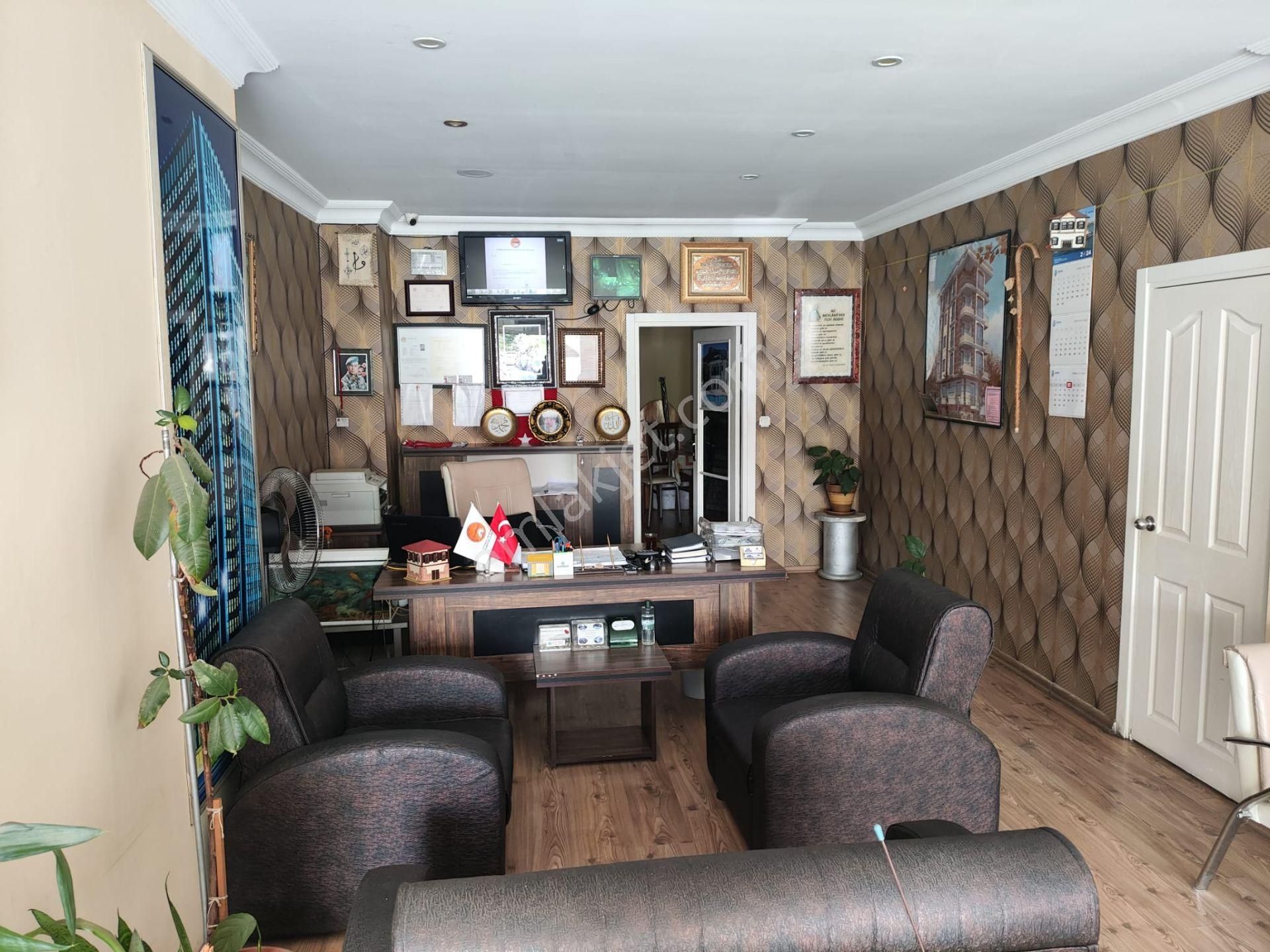 Pendik Esenyalı Merkezde Anacadde Üstü Kiralık 2+1 75m2 Balkonlu Daire - Görsel 35