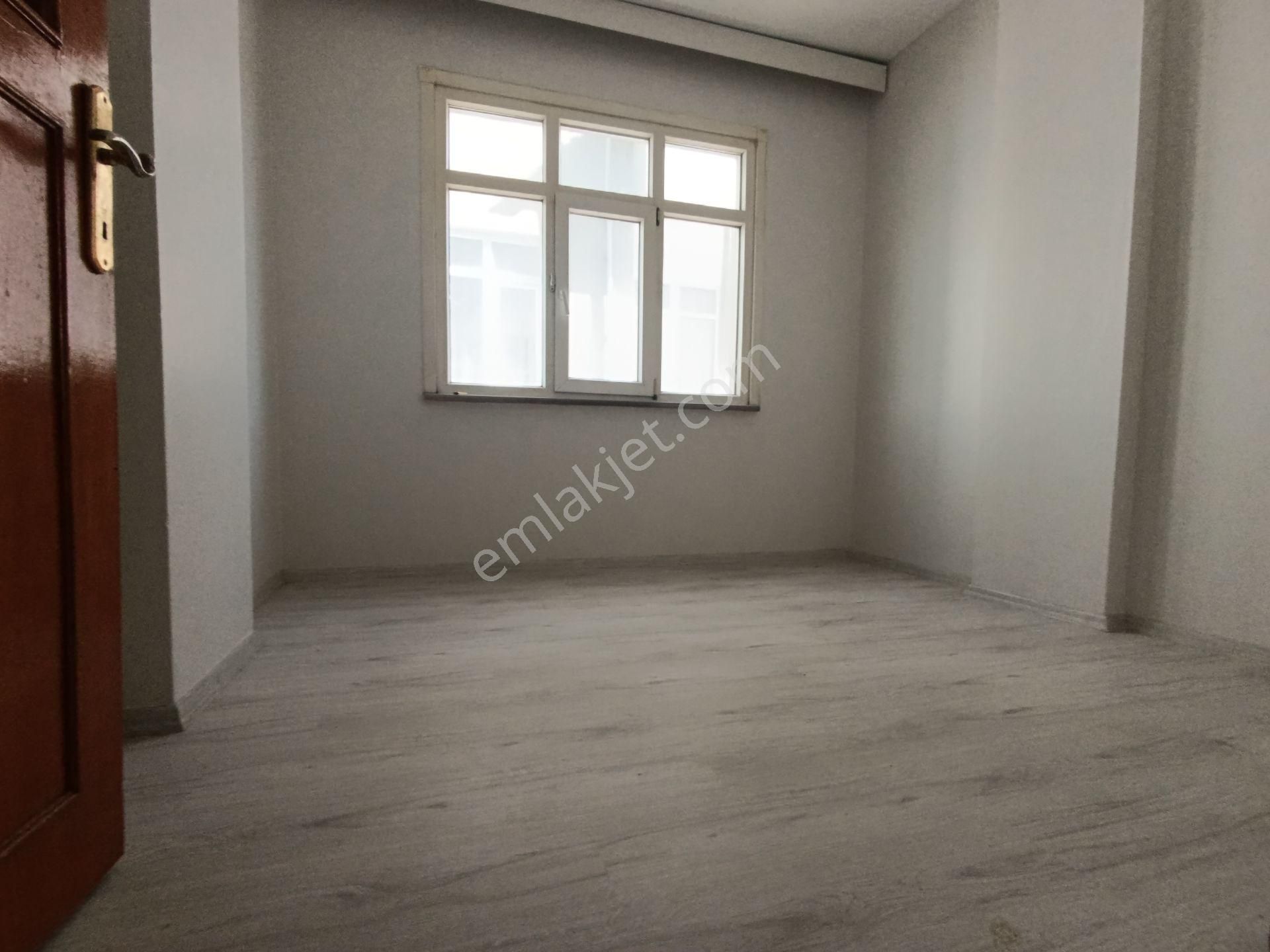 Pendik Esenyalı Merkezde Anacadde Üstü Kiralık 2+1 75m2 Balkonlu Daire - Görsel 7