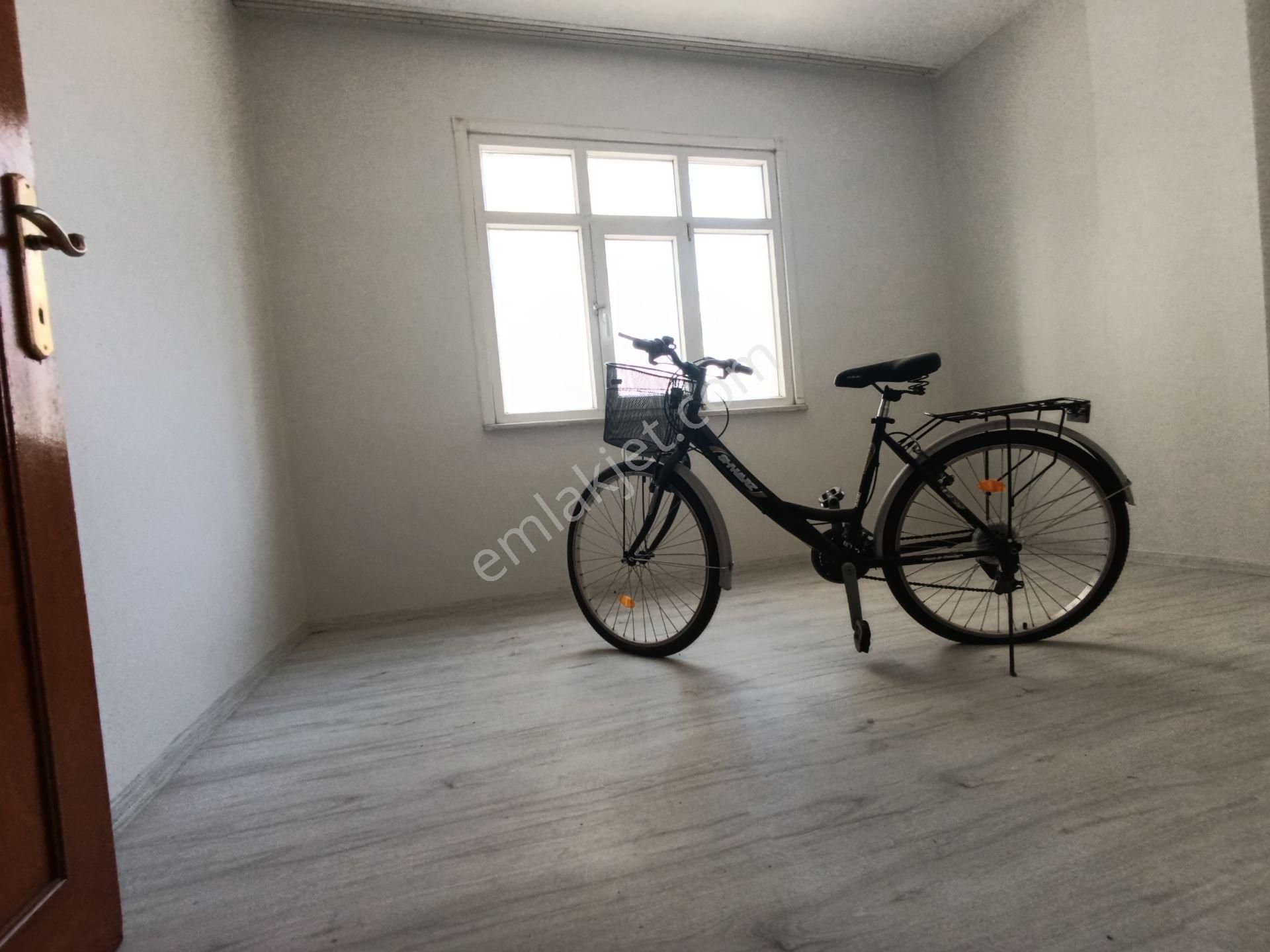 Pendik Esenyalı Merkezde Anacadde Üstü Kiralık 2+1 75m2 Balkonlu Daire - Görsel 11
