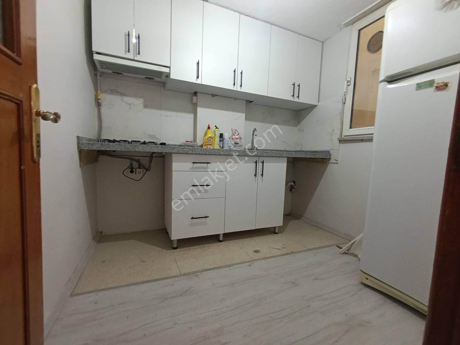 Pendik Esenyalı Merkezde Anacadde Üstü Kiralık 2+1 75m2 Balkonlu Daire - Görsel 24