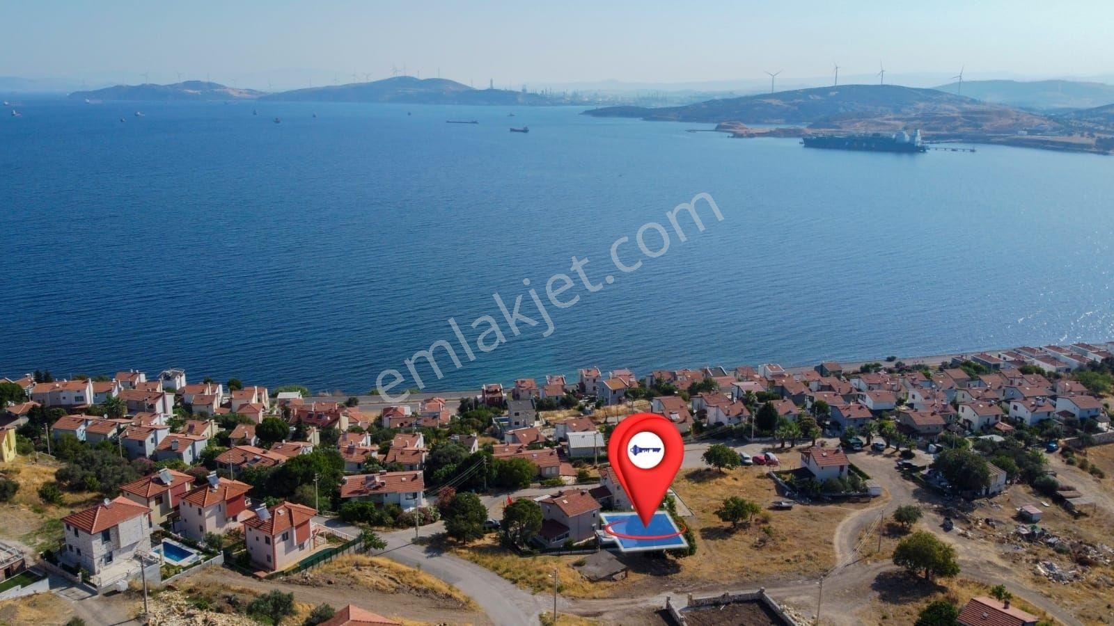 Yenı Foça'da Sahıle Yakın Deniz Manzaralı 335 M2 Satılık Arsa. - Görsel 2