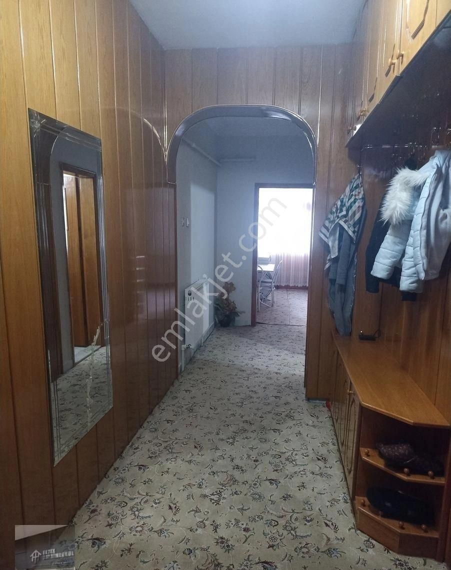 İstanbul Caddesi Nakipoğlu Mahallesinde Satılık Geniş 4+1 Daire - Görsel 3