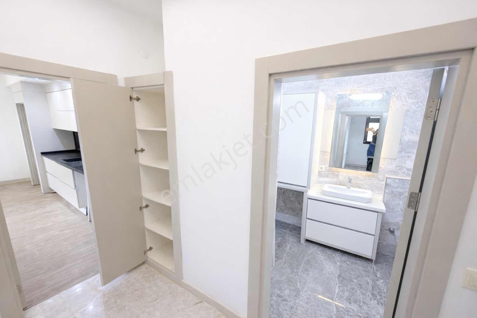 Kuşadası Merkezde Sıfır Loft 2+1 Rezidans Daire Açık Havuzlu - Görsel 19