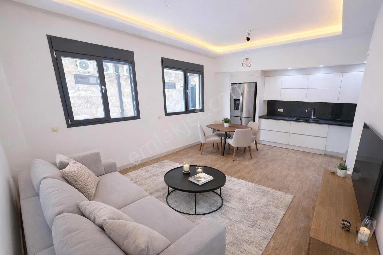 Kuşadası Merkezde Sıfır Loft 2+1 Rezidans Daire Açık Havuzlu - Görsel 4
