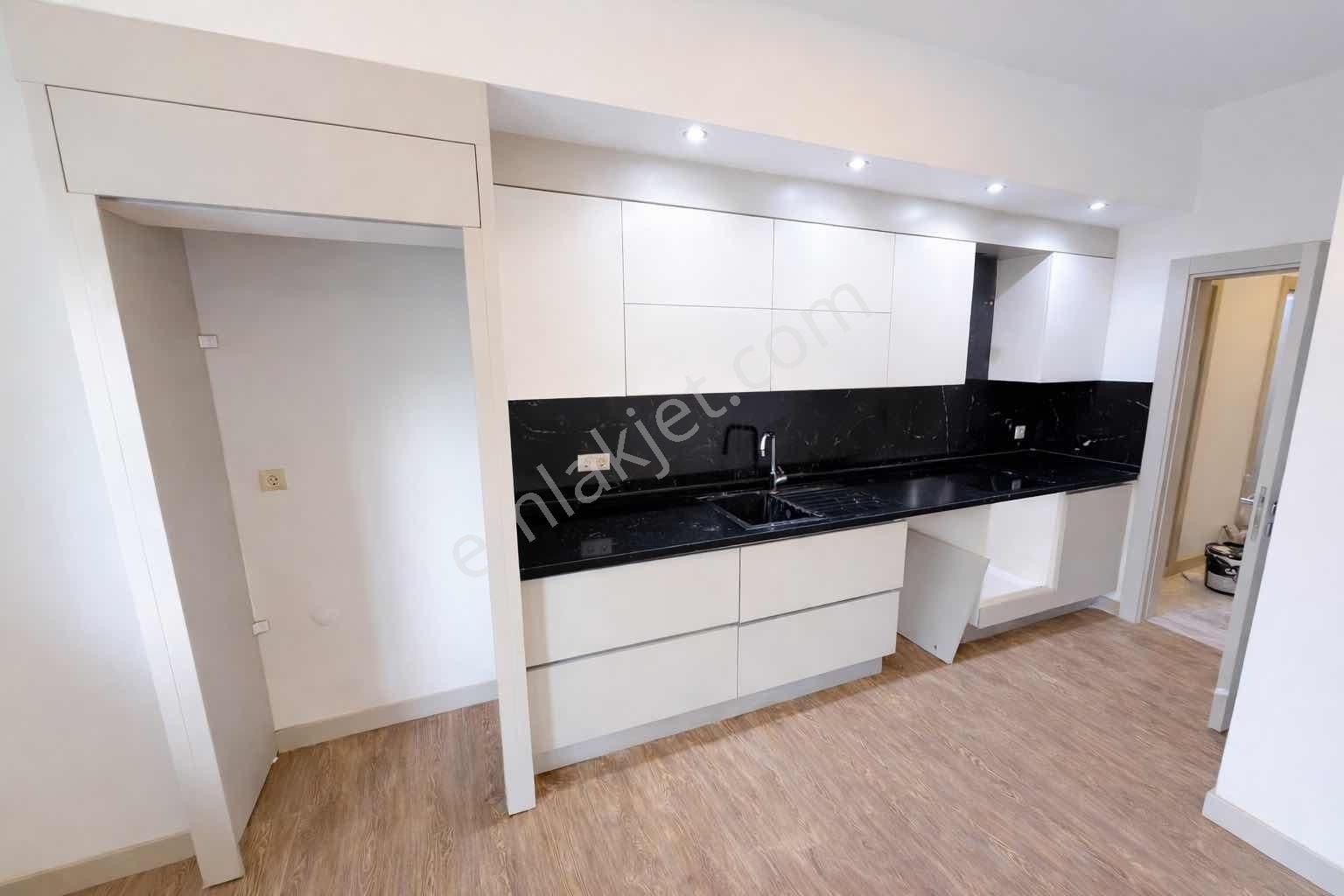 Kuşadası Merkezde Sıfır Loft 2+1 Rezidans Daire Açık Havuzlu - Görsel 10