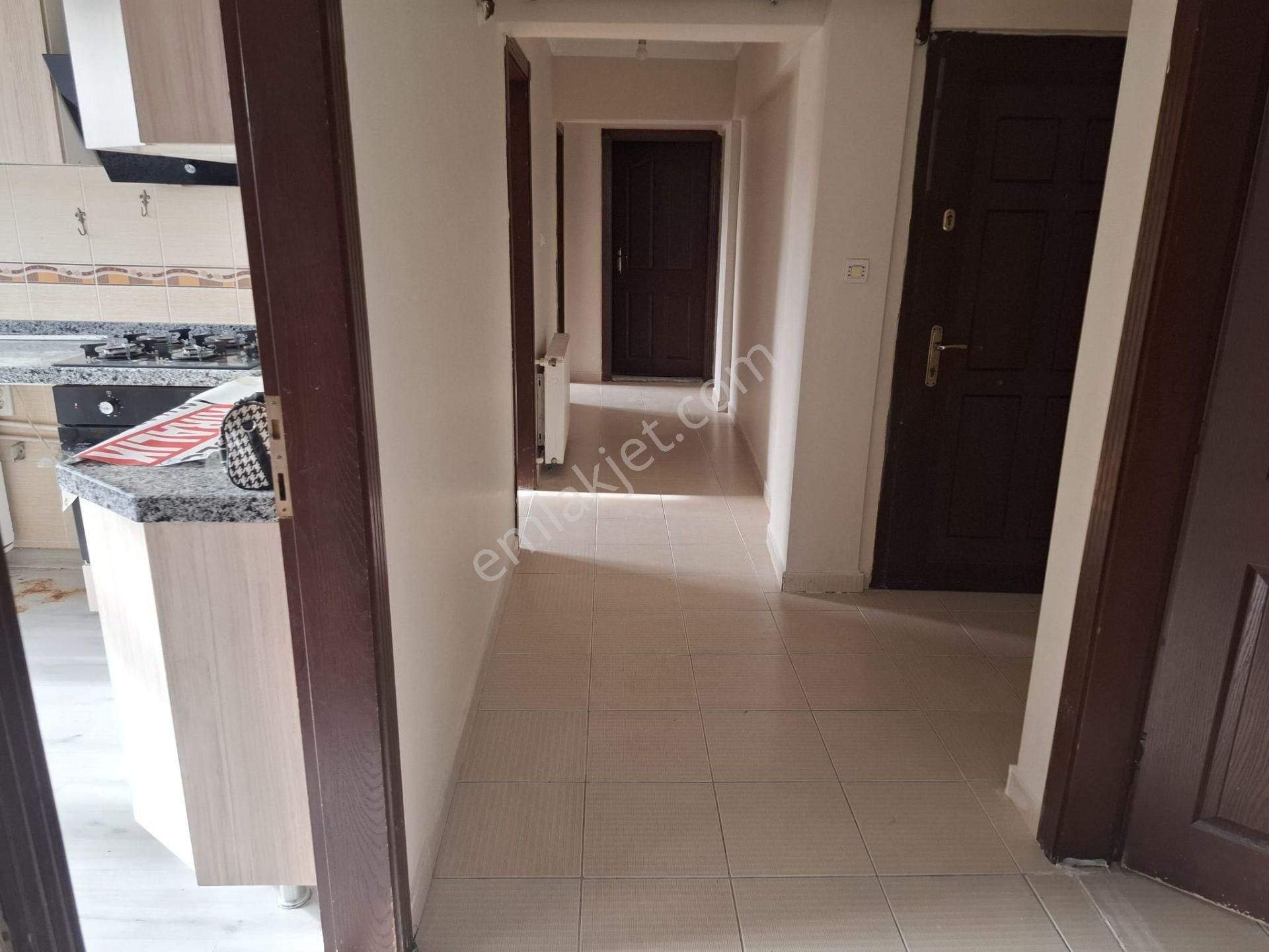 Yenikent Menderes Mahallesinde Kiralık 3+1 Daire - Görsel 14