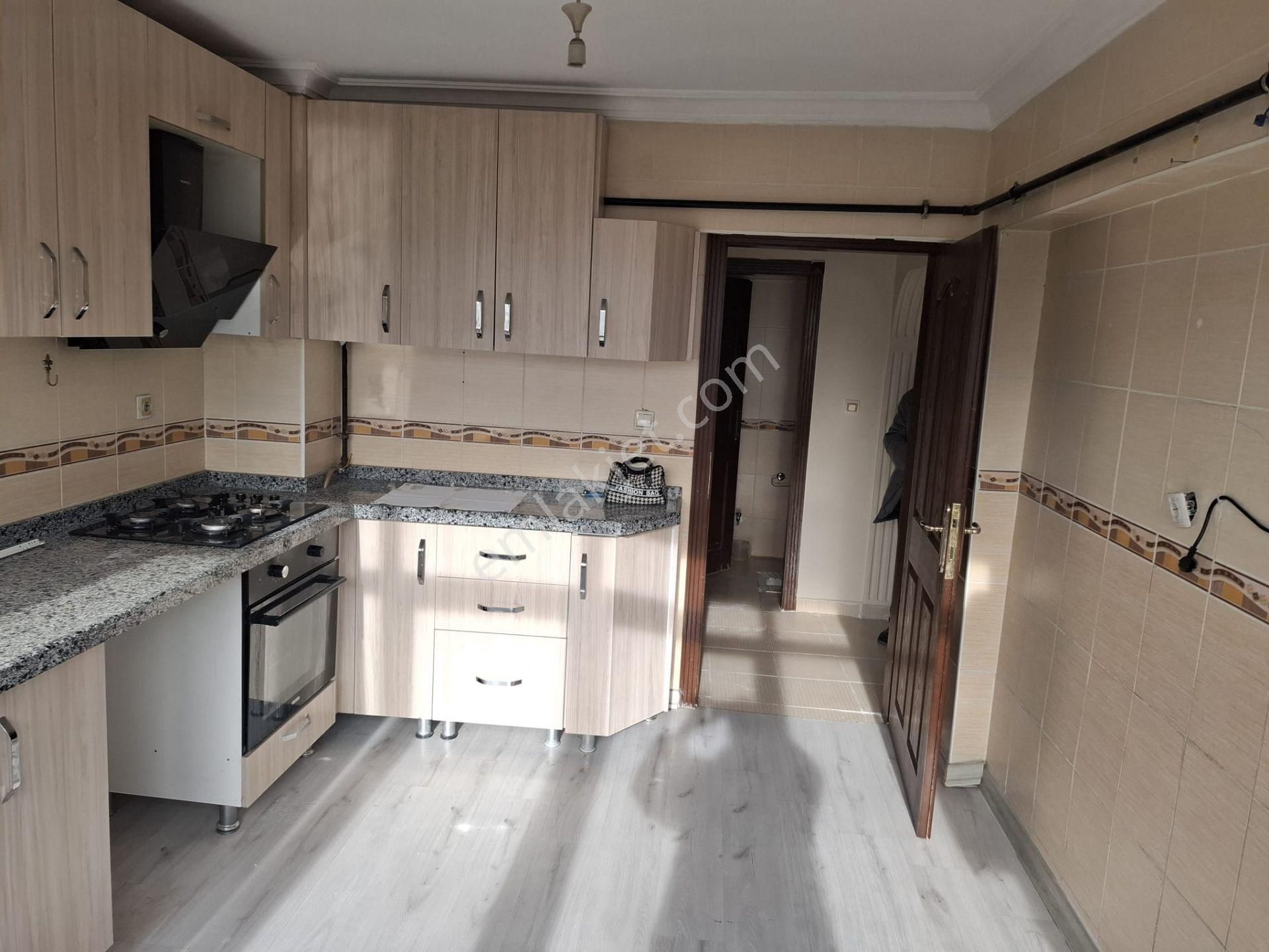 Yenikent Menderes Mahallesinde Kiralık 3+1 Daire