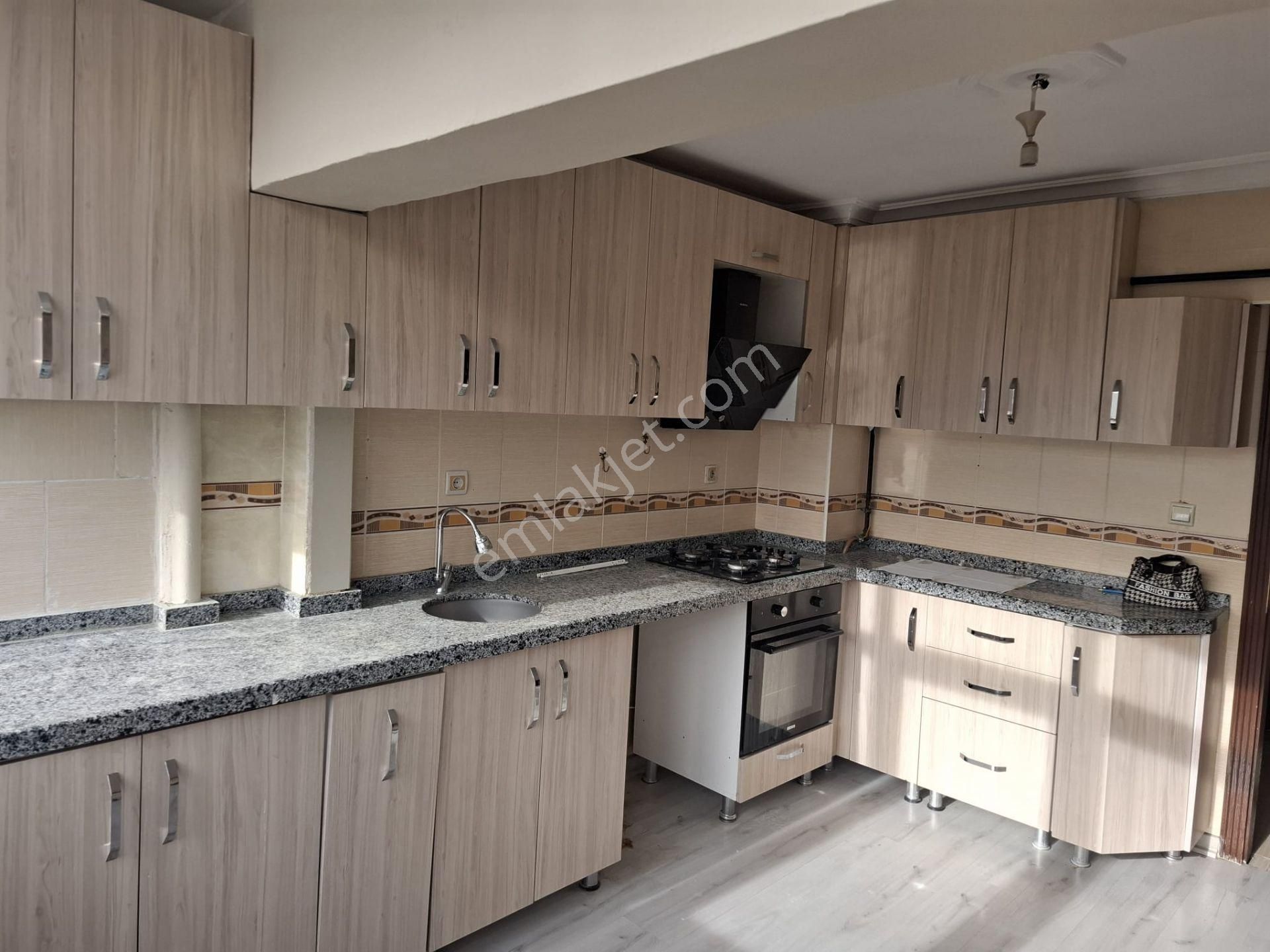 Yenikent Menderes Mahallesinde Kiralık 3+1 Daire - Görsel 5