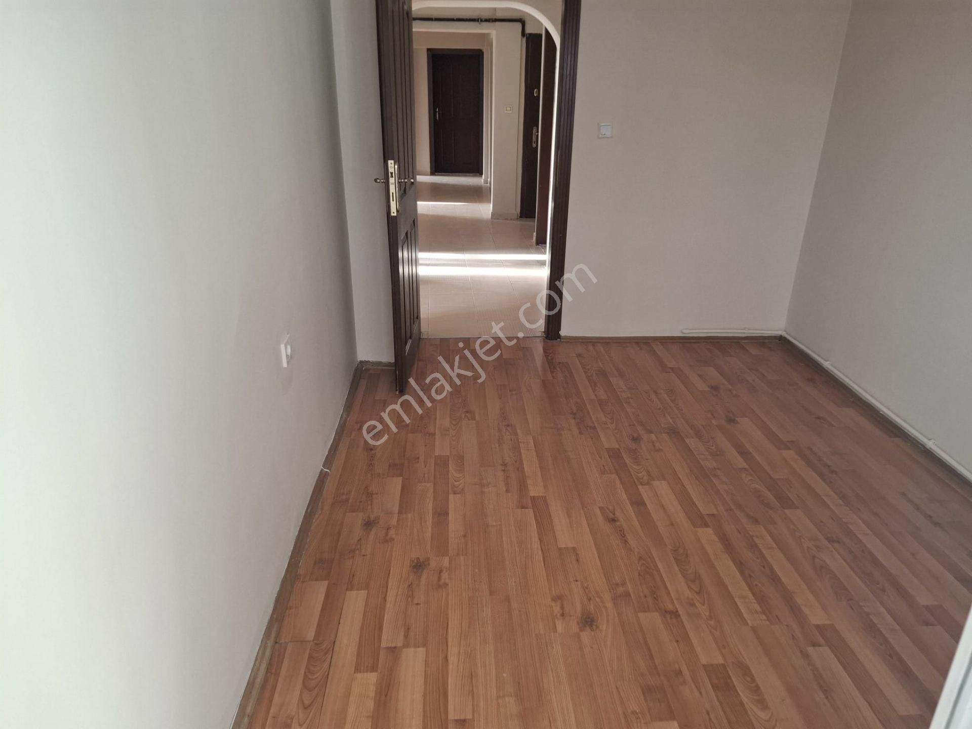 Yenikent Menderes Mahallesinde Kiralık 3+1 Daire - Görsel 12