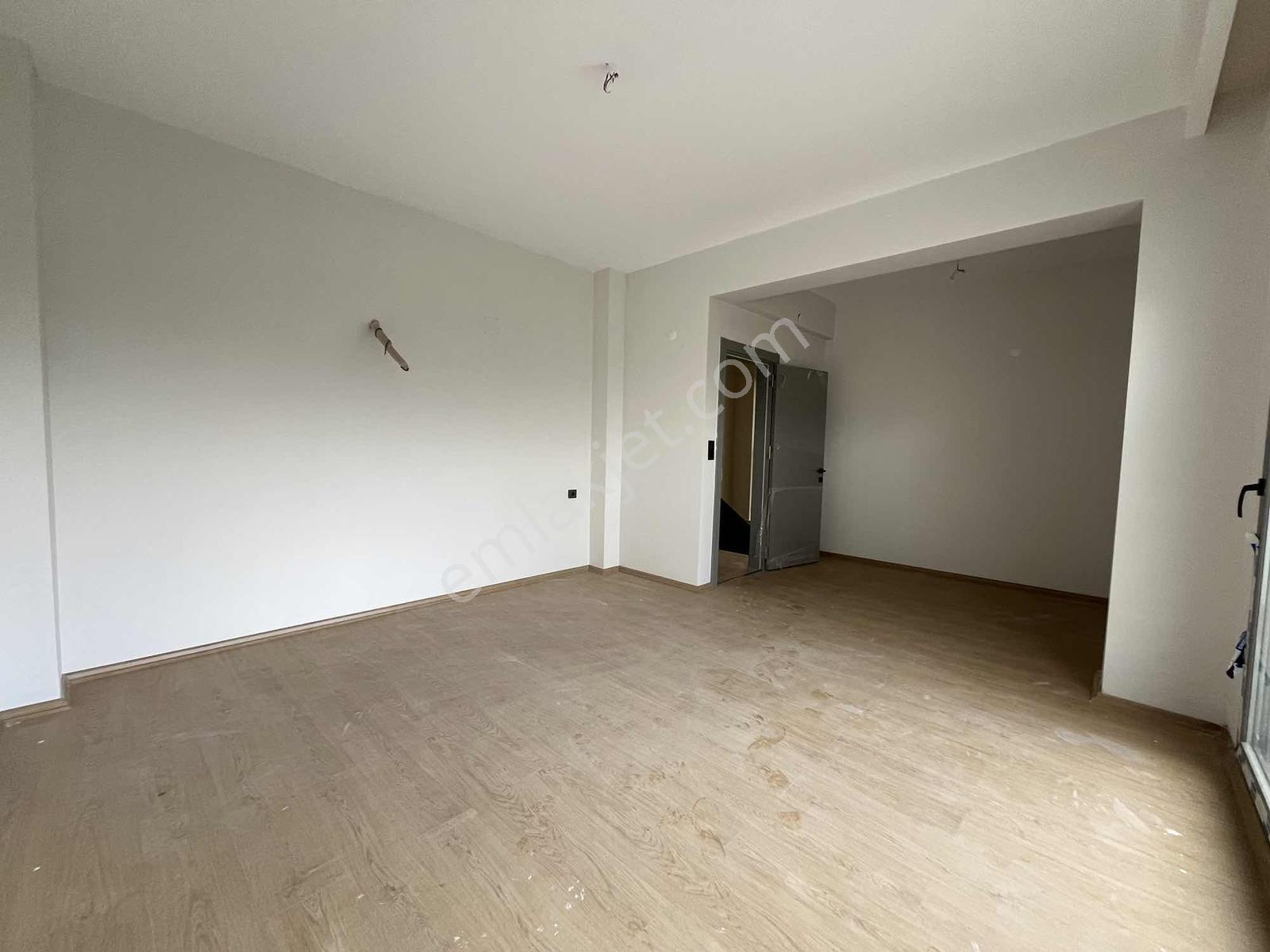 Royal Garden Villaları'nda 5+1 , 3 Katlı Kiralık Villa - Görsel 2