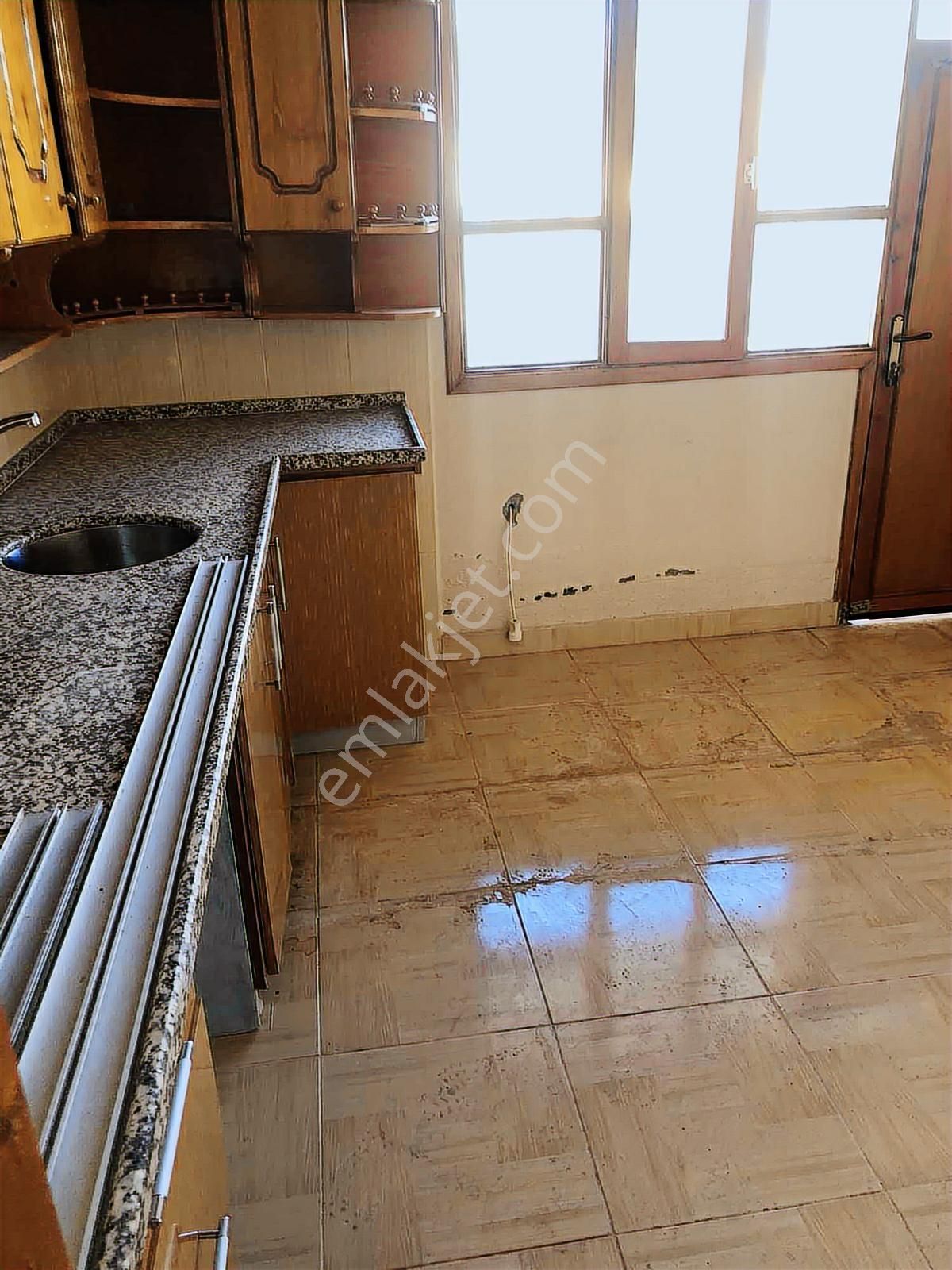 Anadolu Emlaktan Hastane Civarında 514 M2 Arsalı İki Katlı Ev - Görsel 9