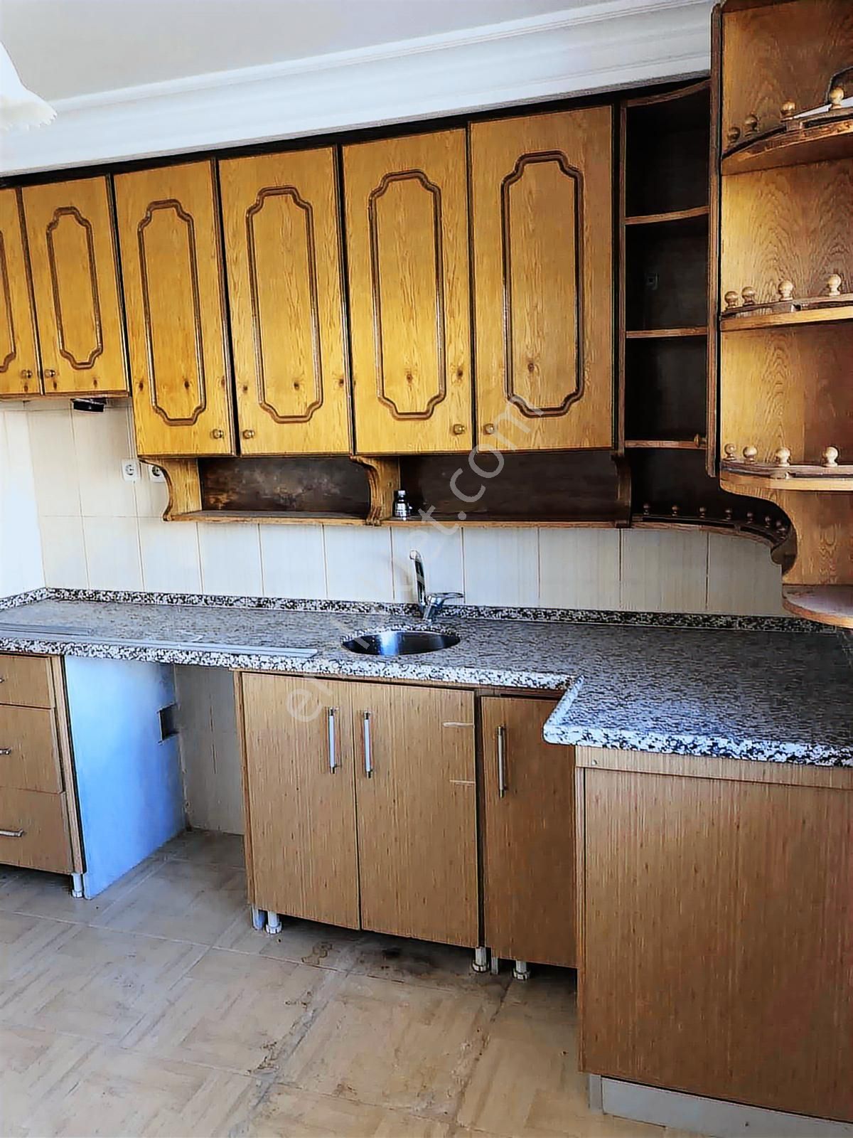 Anadolu Emlaktan Hastane Civarında 514 M2 Arsalı İki Katlı Ev - Görsel 32