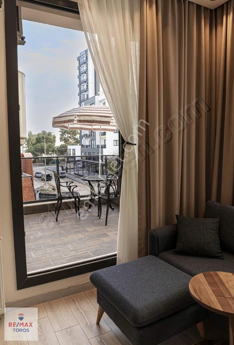 Remax Toros'tan Mezitli'de Deniz Manzaralı Full Eşyalı Lüks 1+1 - Görsel 14