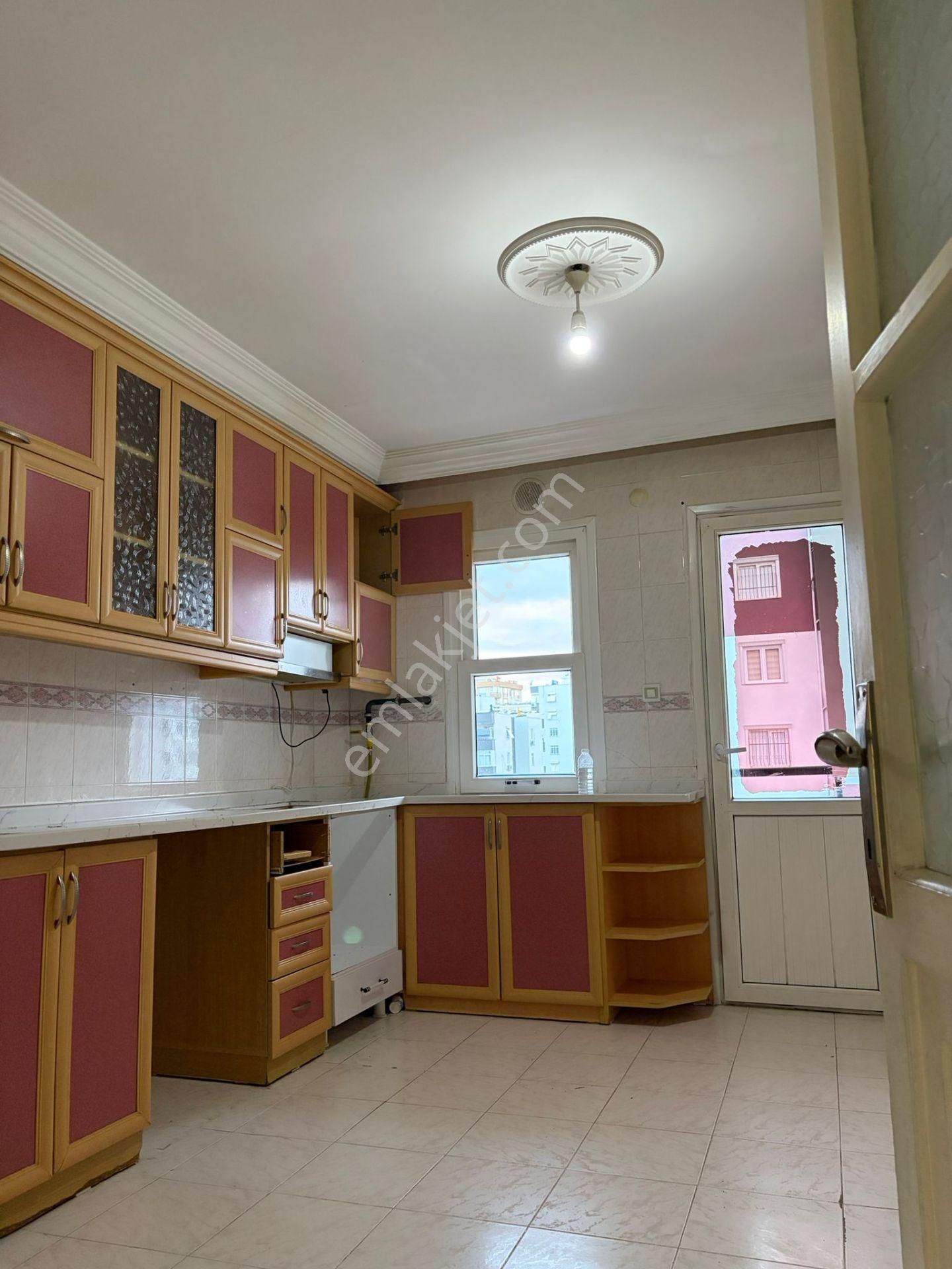 Adana Çukurova Özal Bulvarına Yakın Konumda 4+1 Doğalgazlı Kombili Mükemmel Konumda Kiralık Daire - Görsel 5