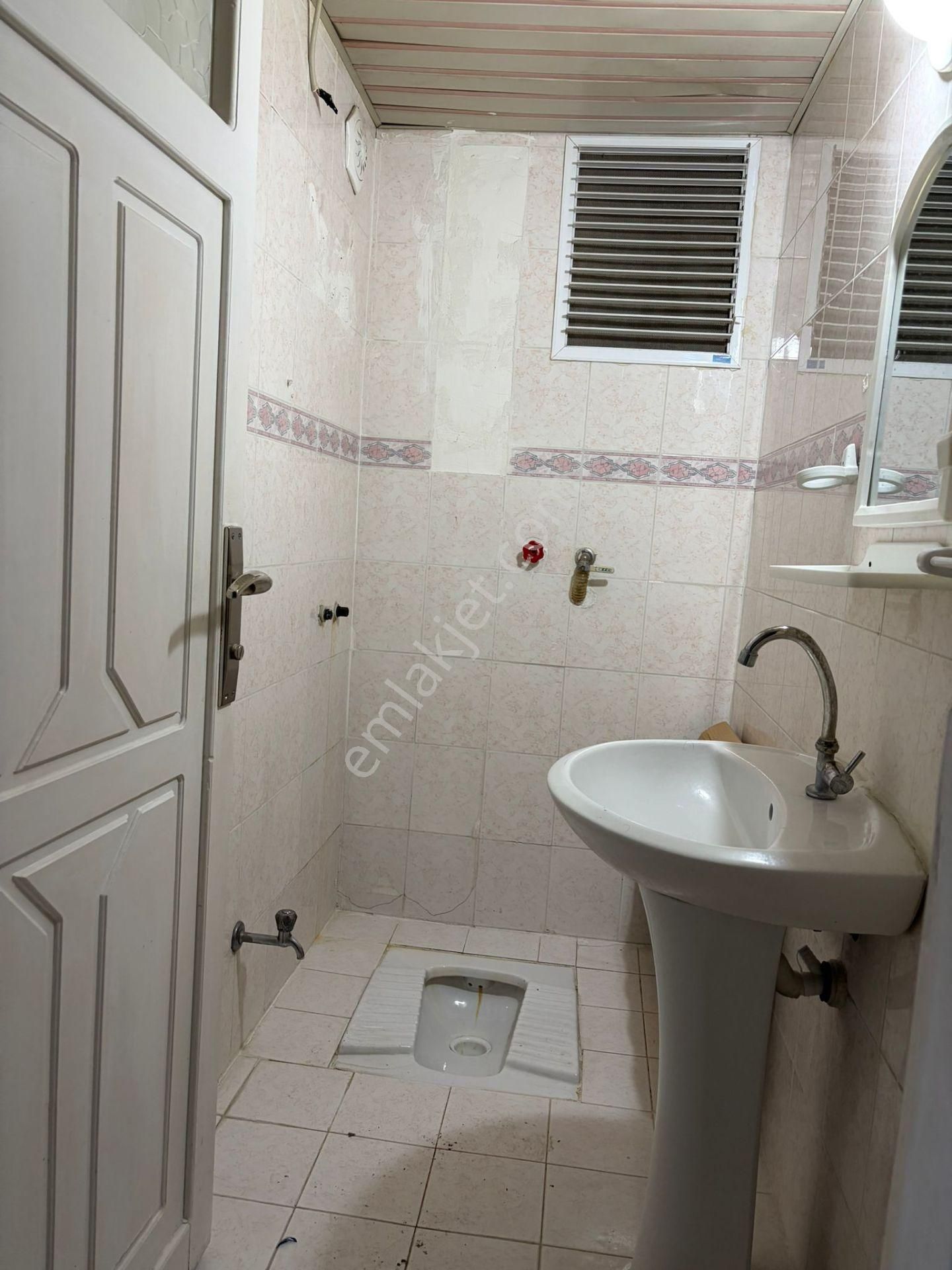 Adana Çukurova Özal Bulvarına Yakın Konumda 4+1 Doğalgazlı Kombili Mükemmel Konumda Kiralık Daire - Görsel 6