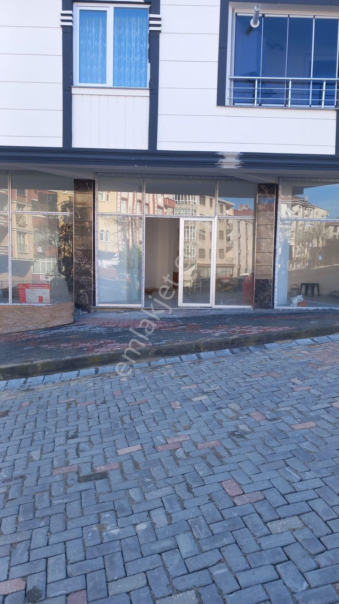 Güngören Badem Sokak’ta Köşe Konumlu 155 M² Satılık Ticari Dükkan | Yatırımlık