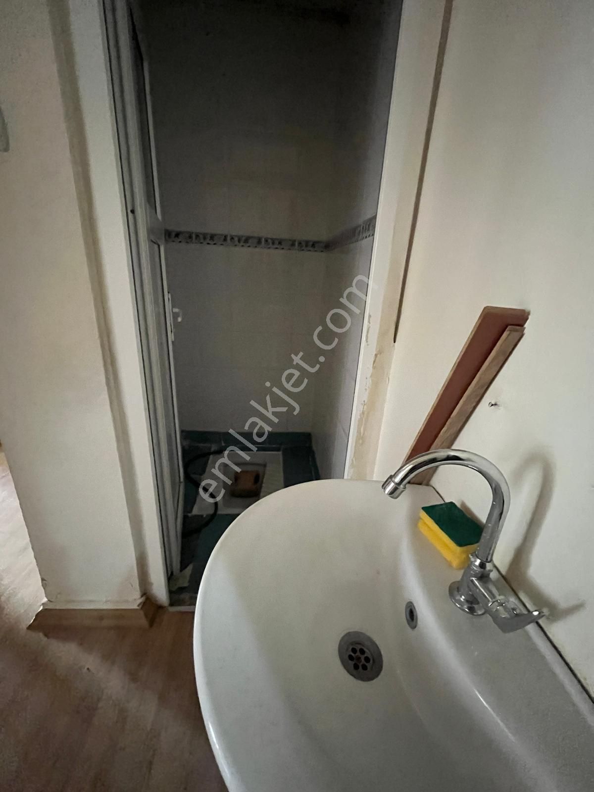 Yeditepe Okulu Karşısı Satılık 2+0 Garaj Tapu Daire - Görsel 3