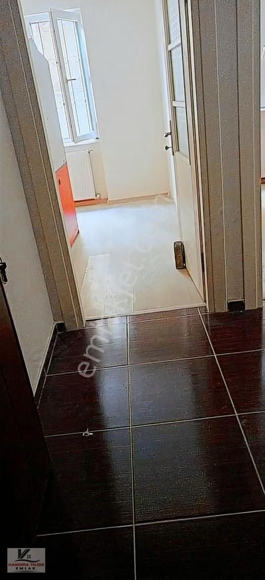 Cumhuriyet Mah. Kiralık: Bahçe Katı & 35 M² Teraslı 2+1 Daire !! - Görsel 13