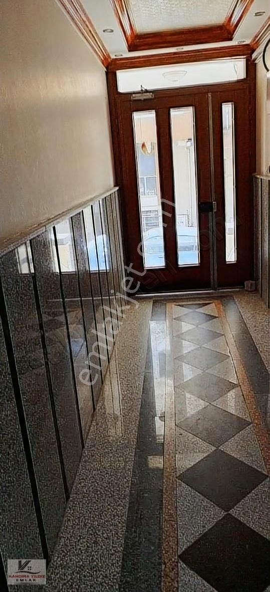 Cumhuriyet Mah. Kiralık: Bahçe Katı & 35 M² Teraslı 2+1 Daire !! - Görsel 25