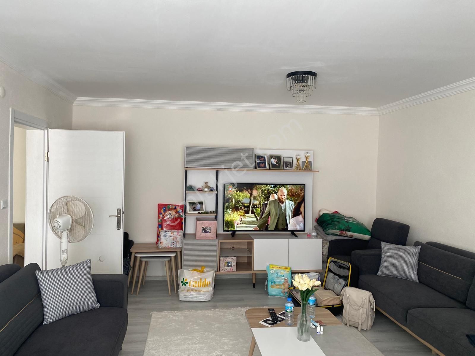 Saadet Korkmaz'dan Gazipaşa'da Havuzlu Sitede Satılık 2+1 - Görsel 2