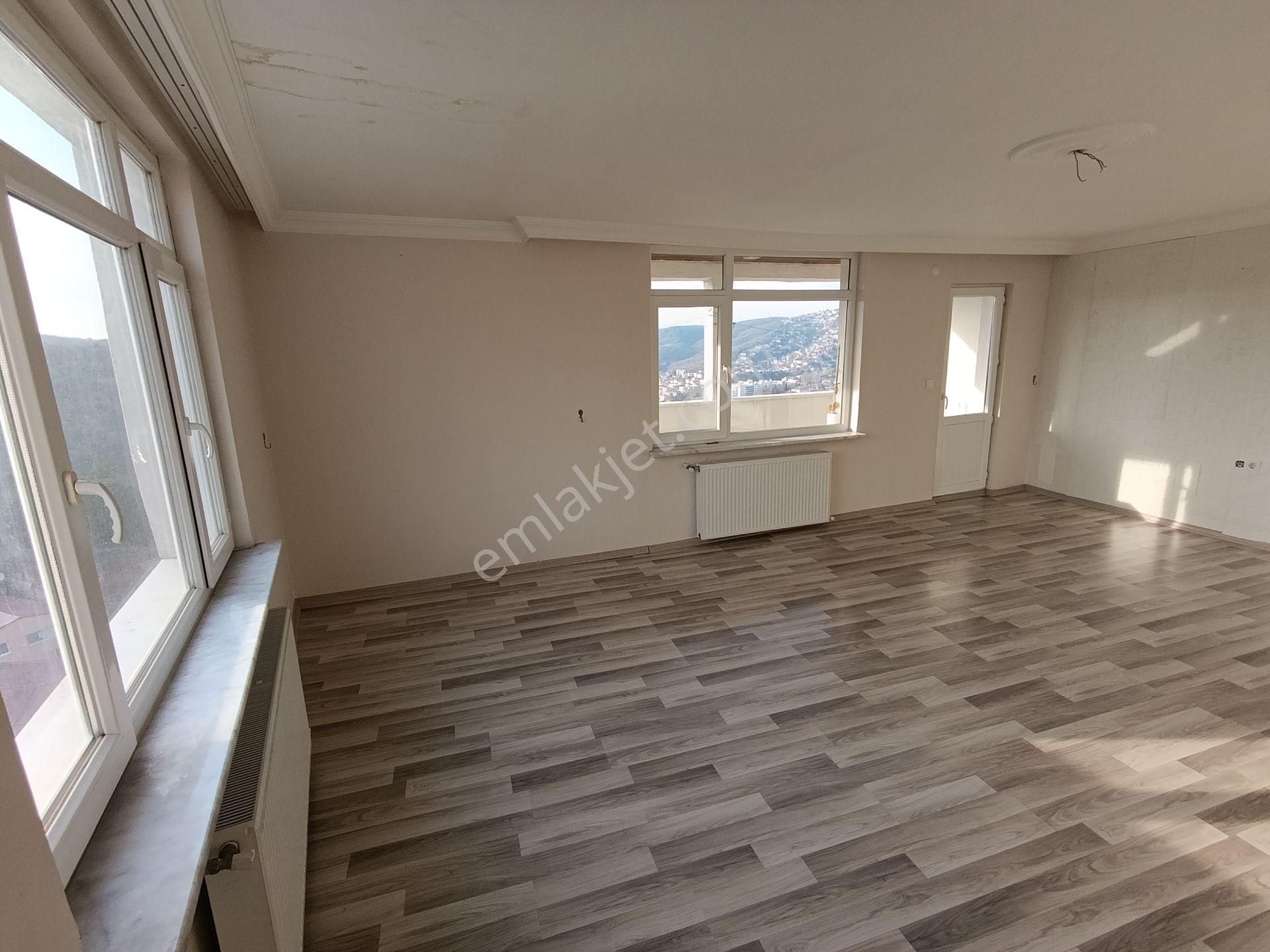 Cumhuriyet Mah. Metro Yakını, 3+1, 130m² Kiralık Daire - Görsel 3